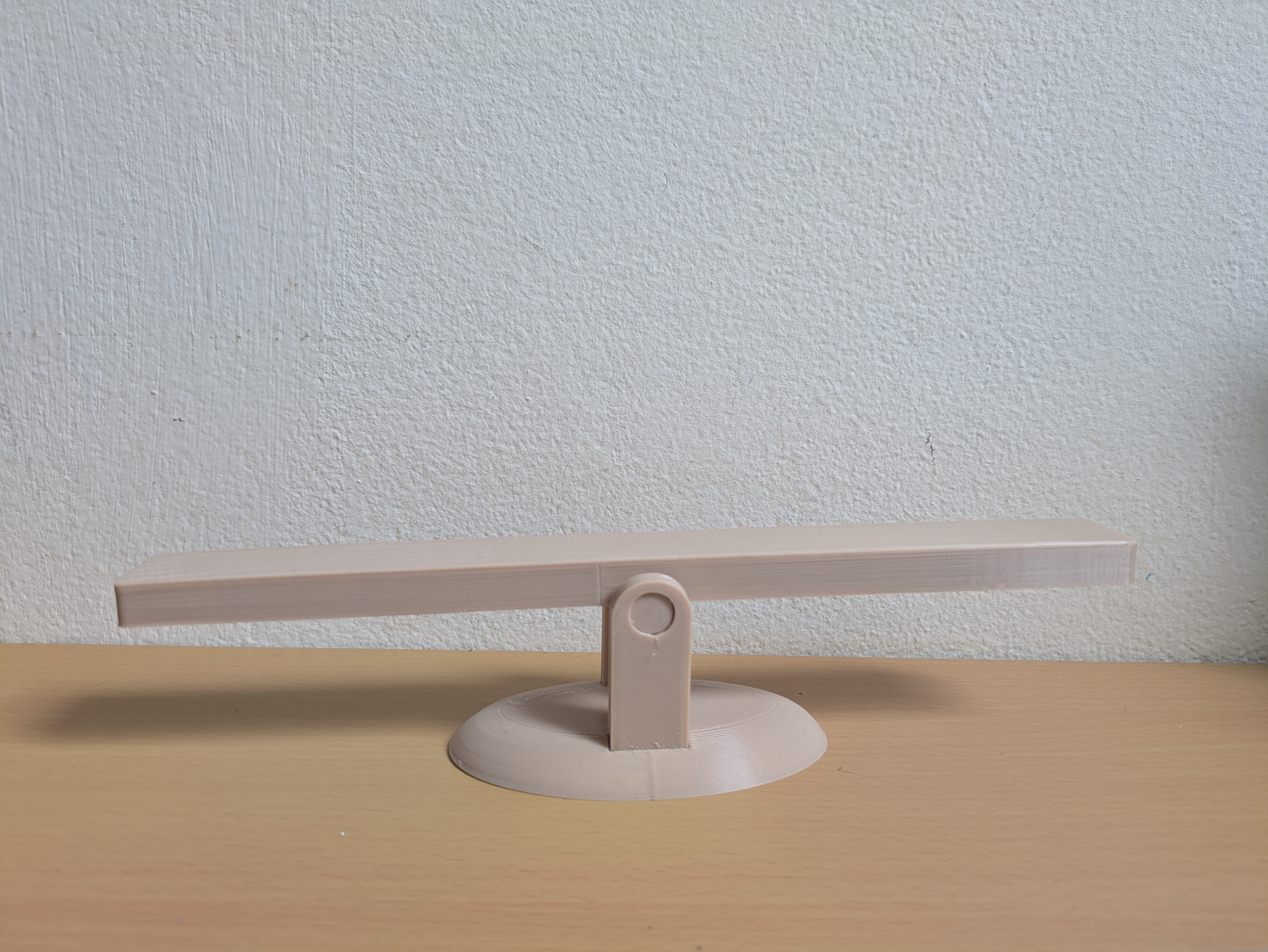 Minimalist Desktop Seesaw