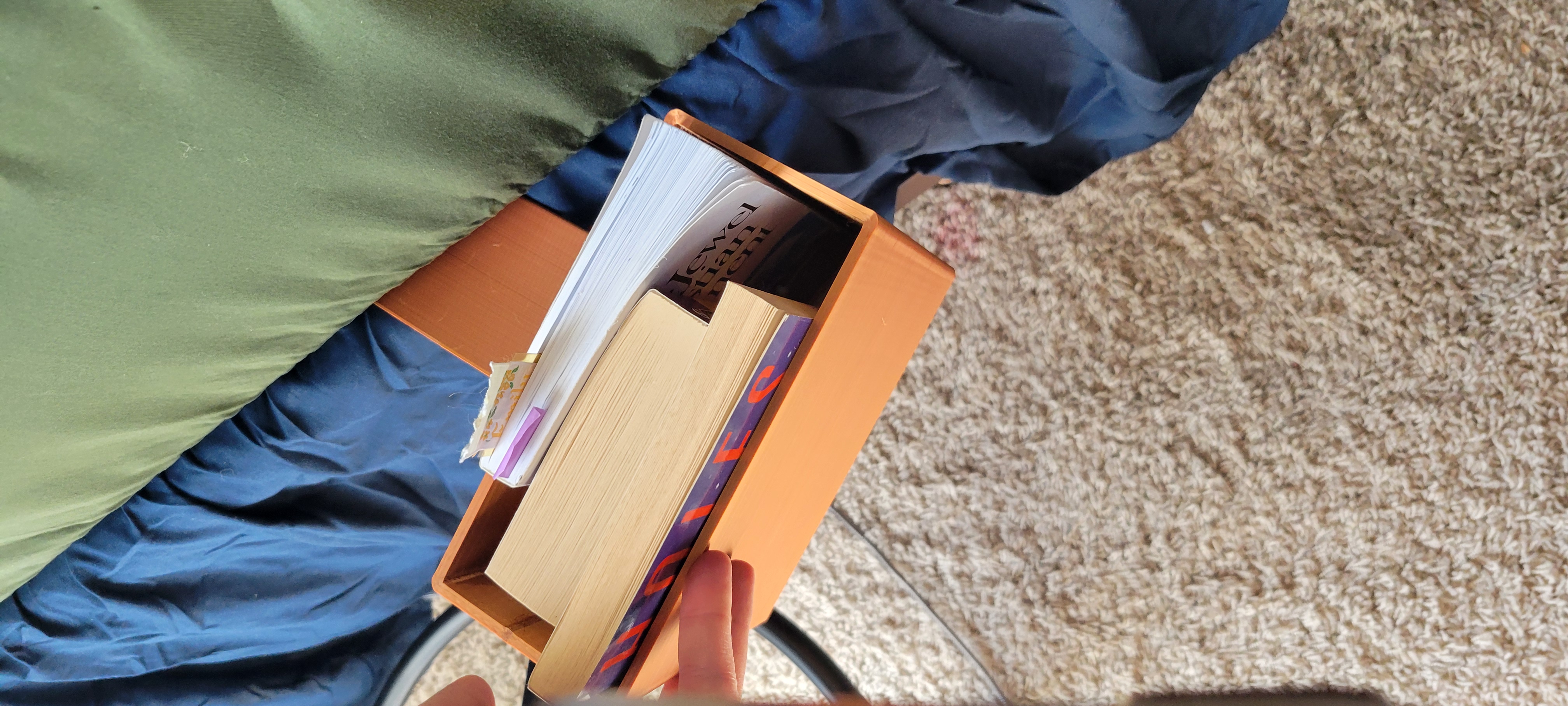 Bedside book caddy — miniatura 2