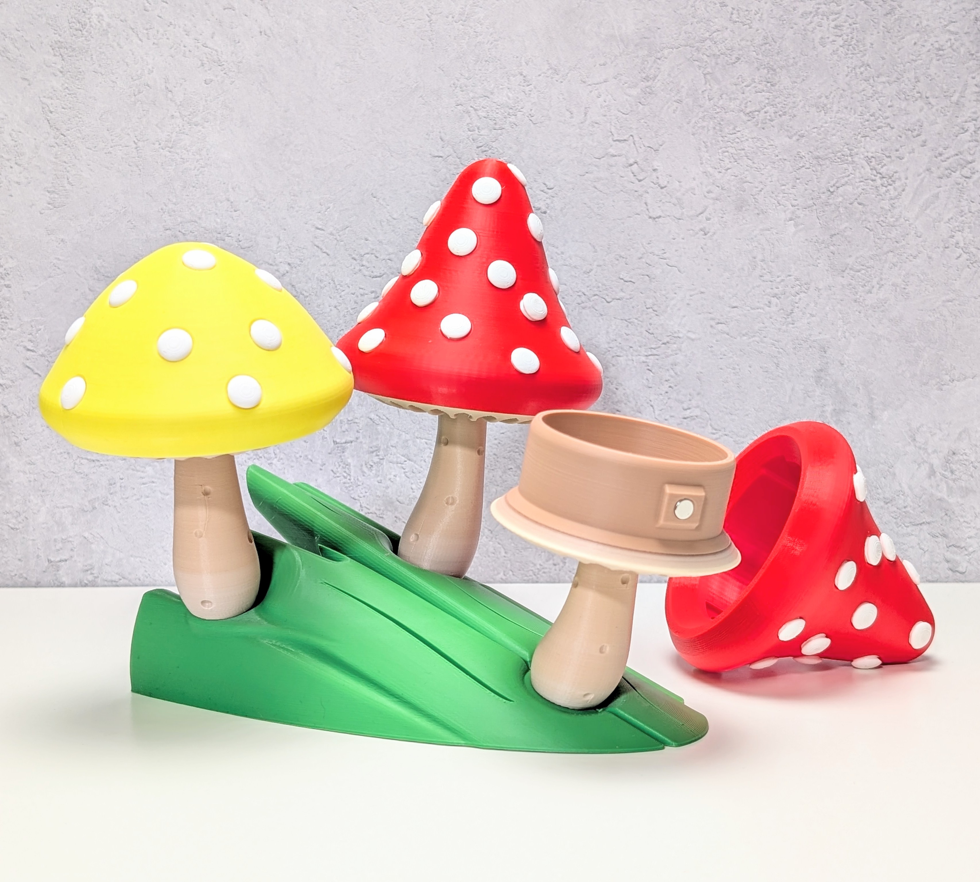 Spotty Toadstools — miniatura 8