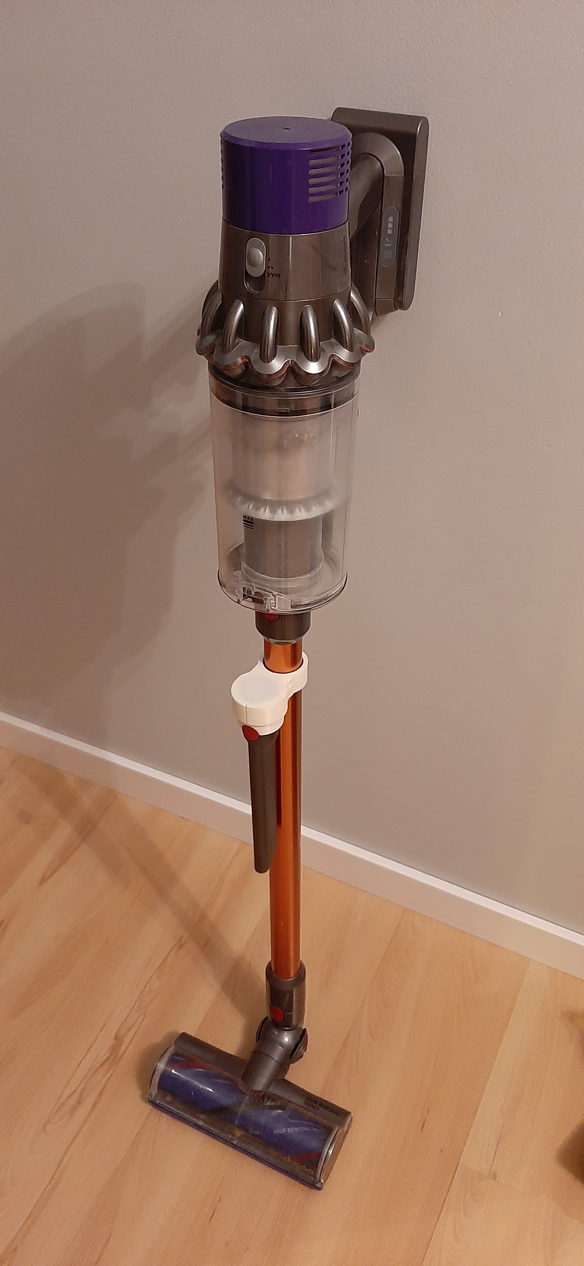 Dyson tool holder