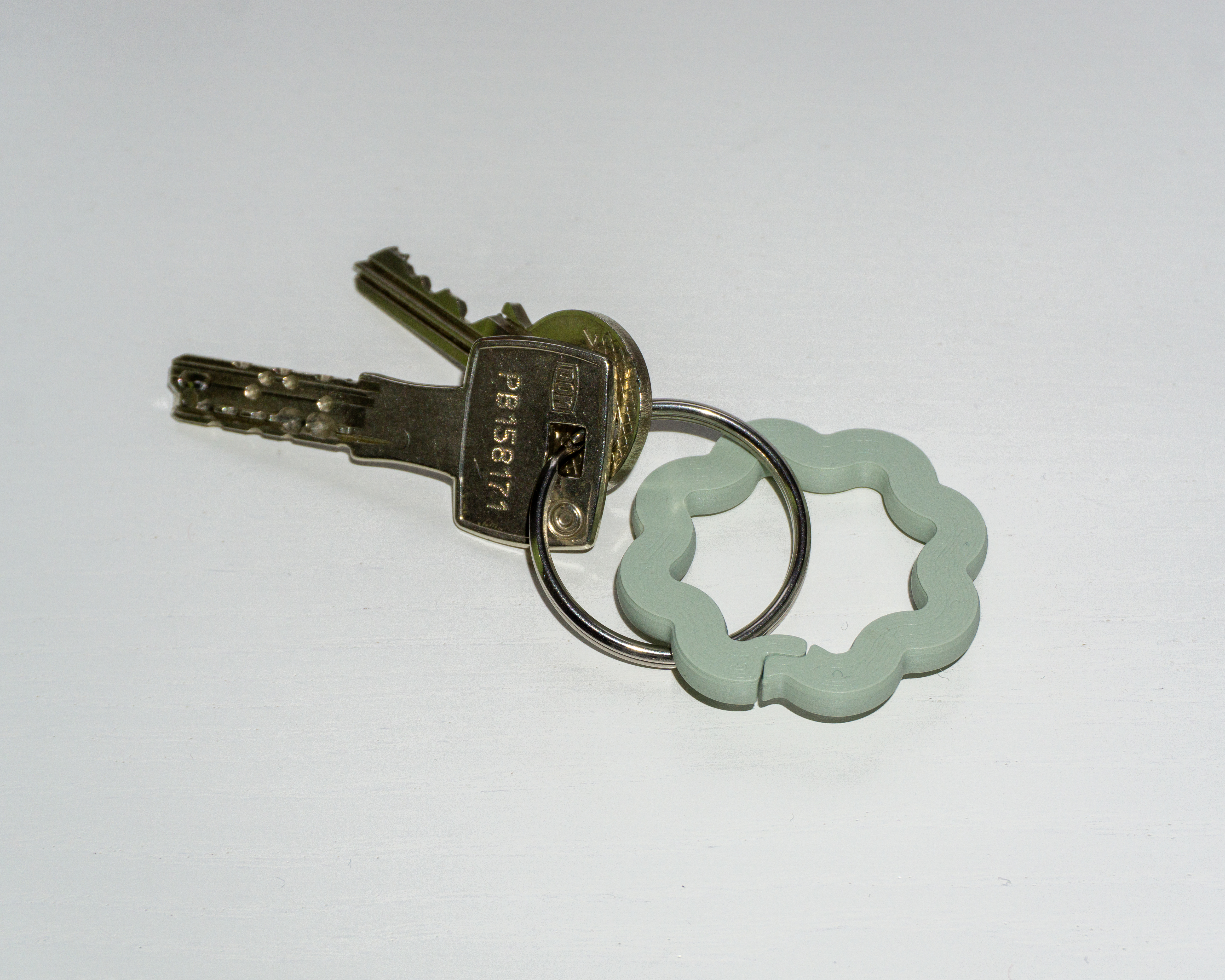 Flower keychain carabiner