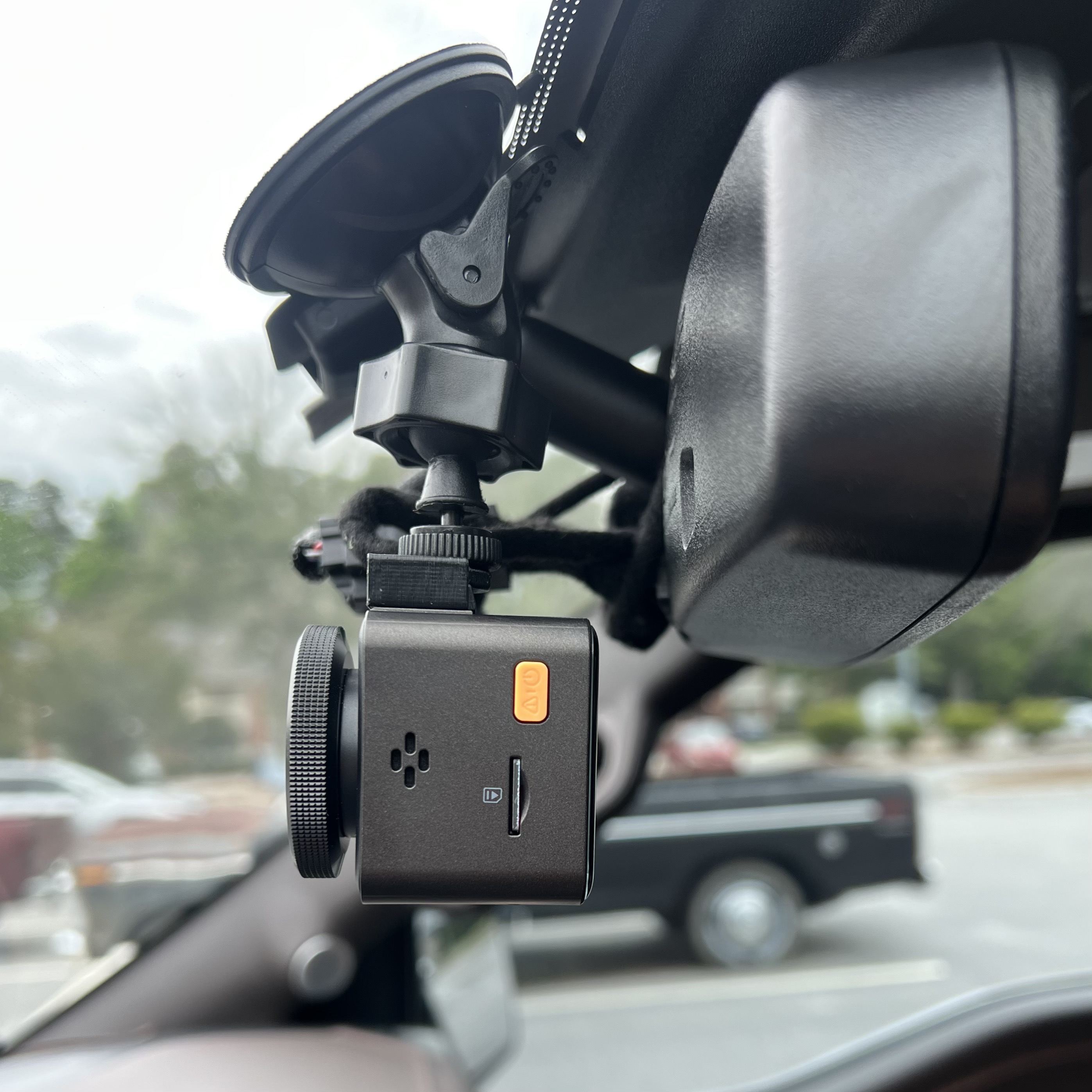 Vantrue E1 Dash Cam – Universal M4 Thread Adapter