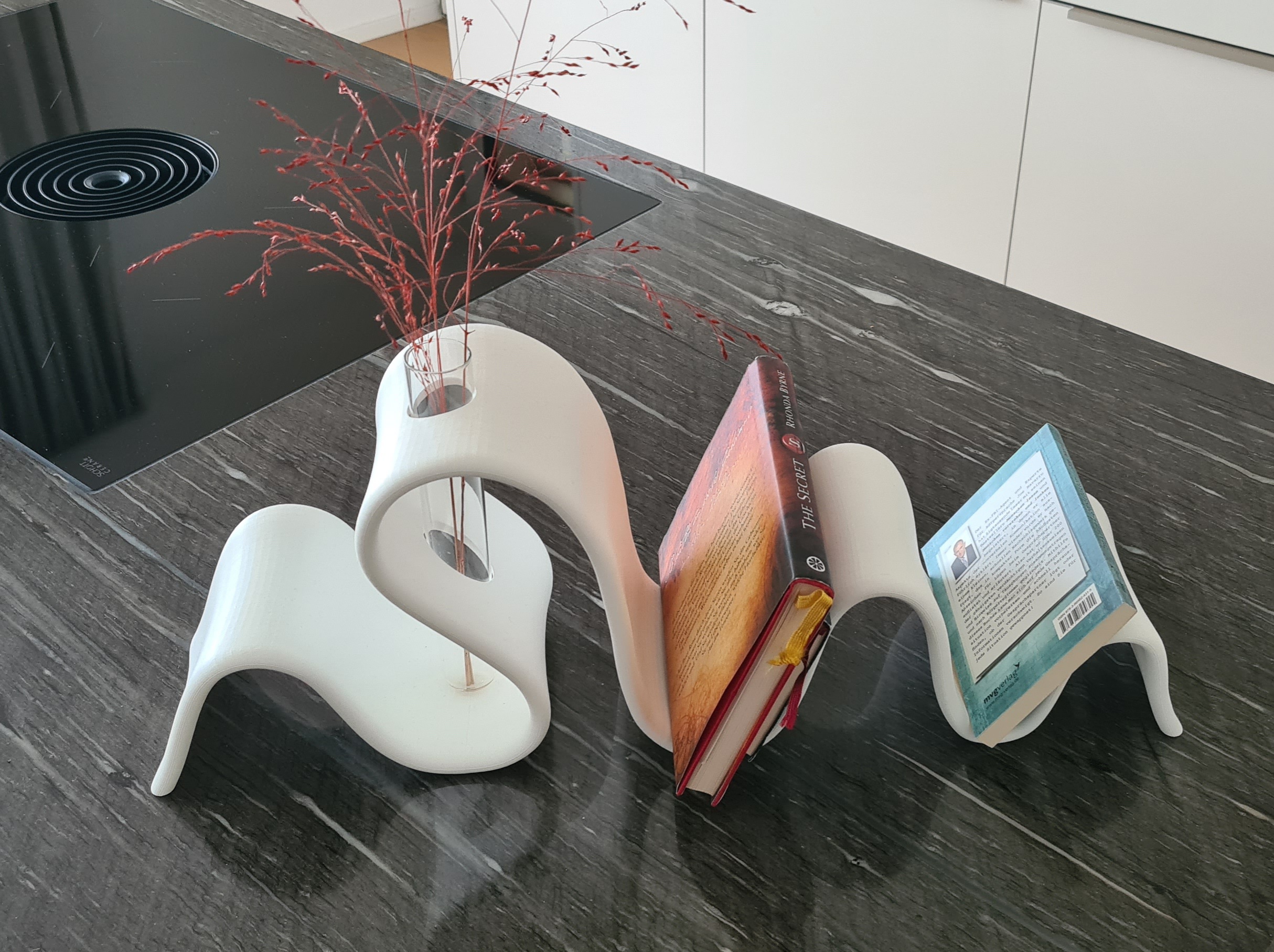 Wave book stand + Vase