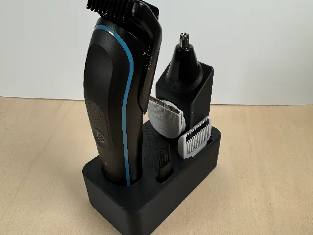 Compact Braun All-In-One Beard Trimmer Stand