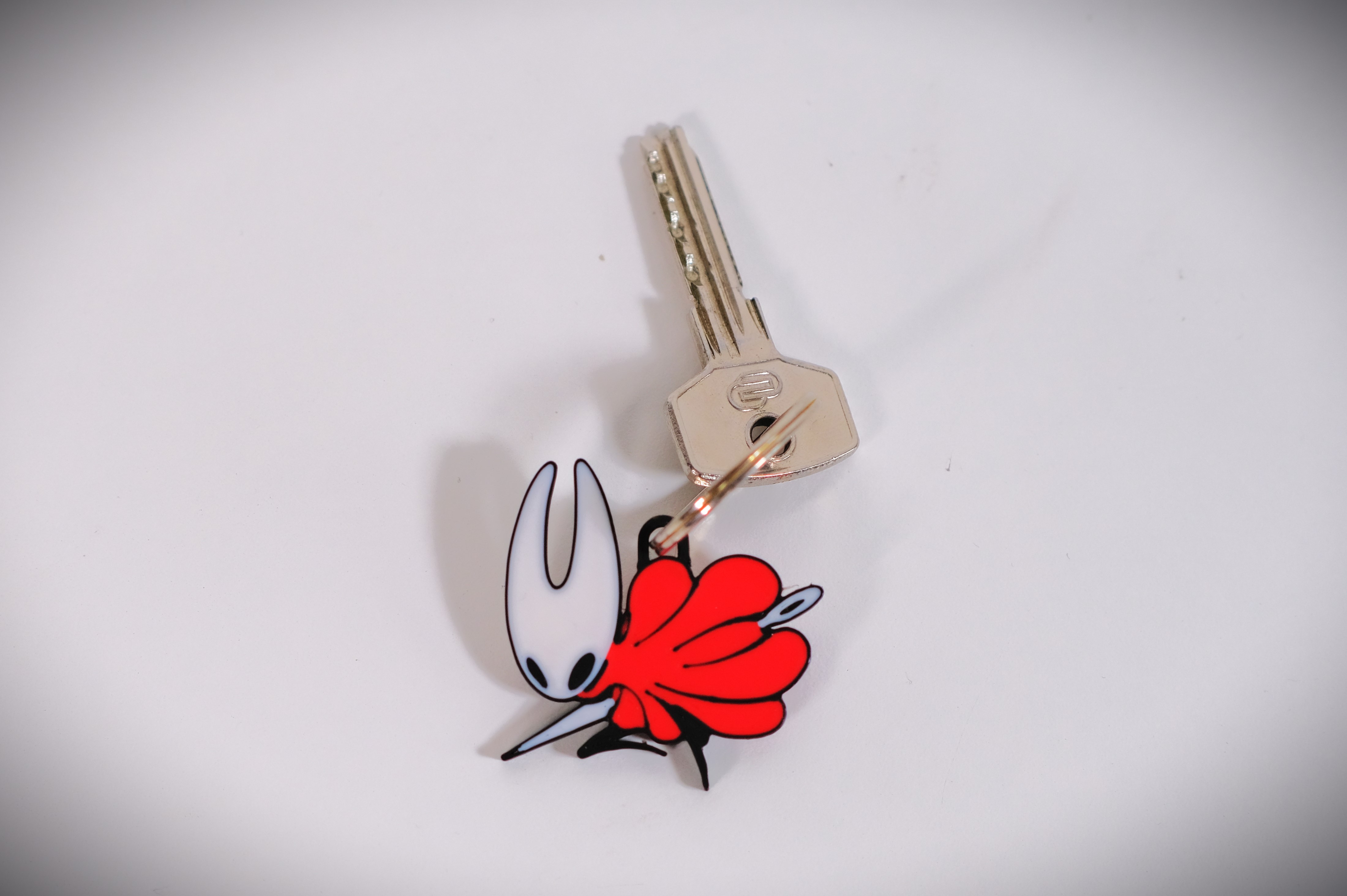 Hollow Knight Silksong keychain