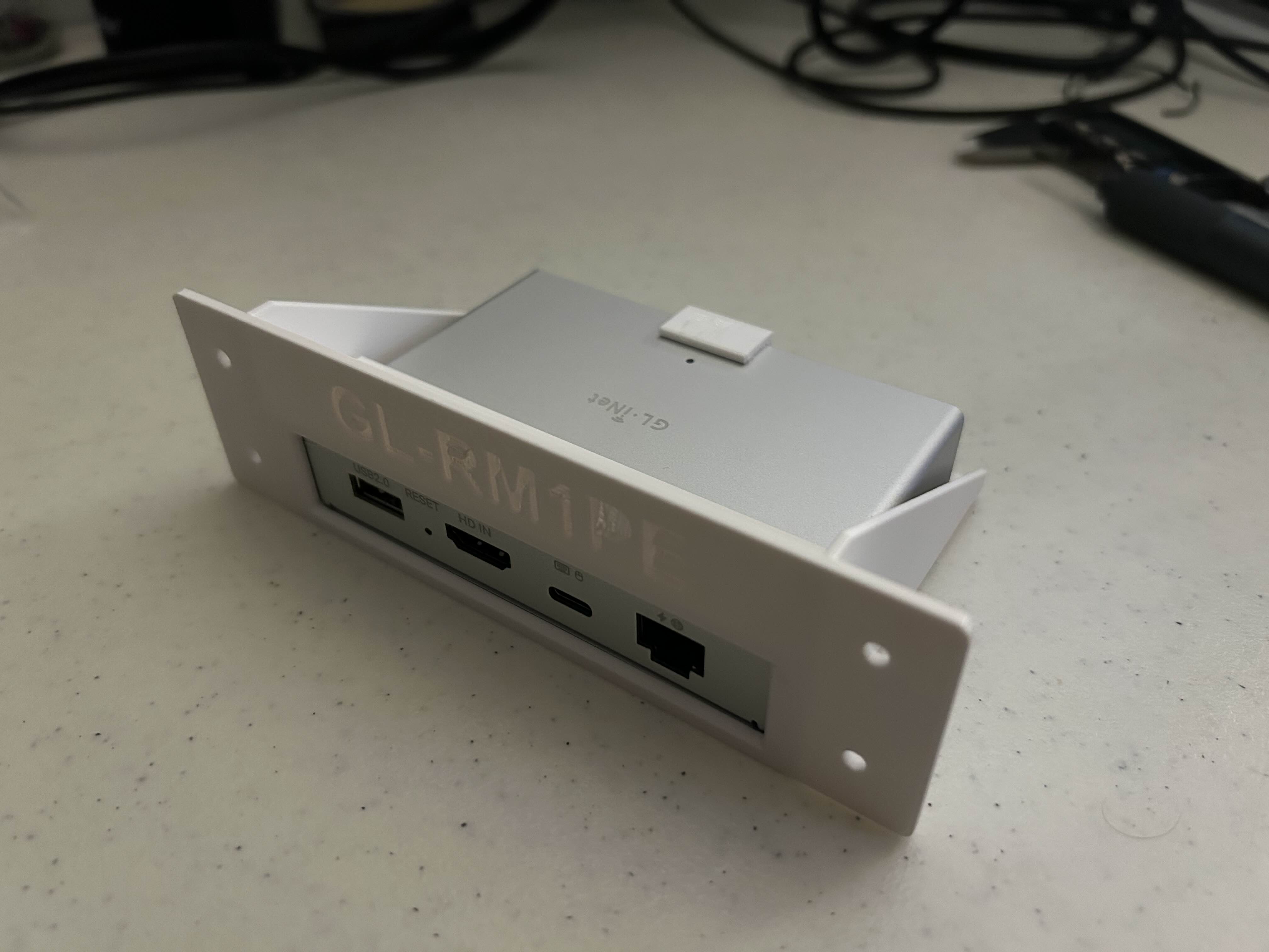 GL-RM1PE Microlab 1U Rack Mount. POE Only