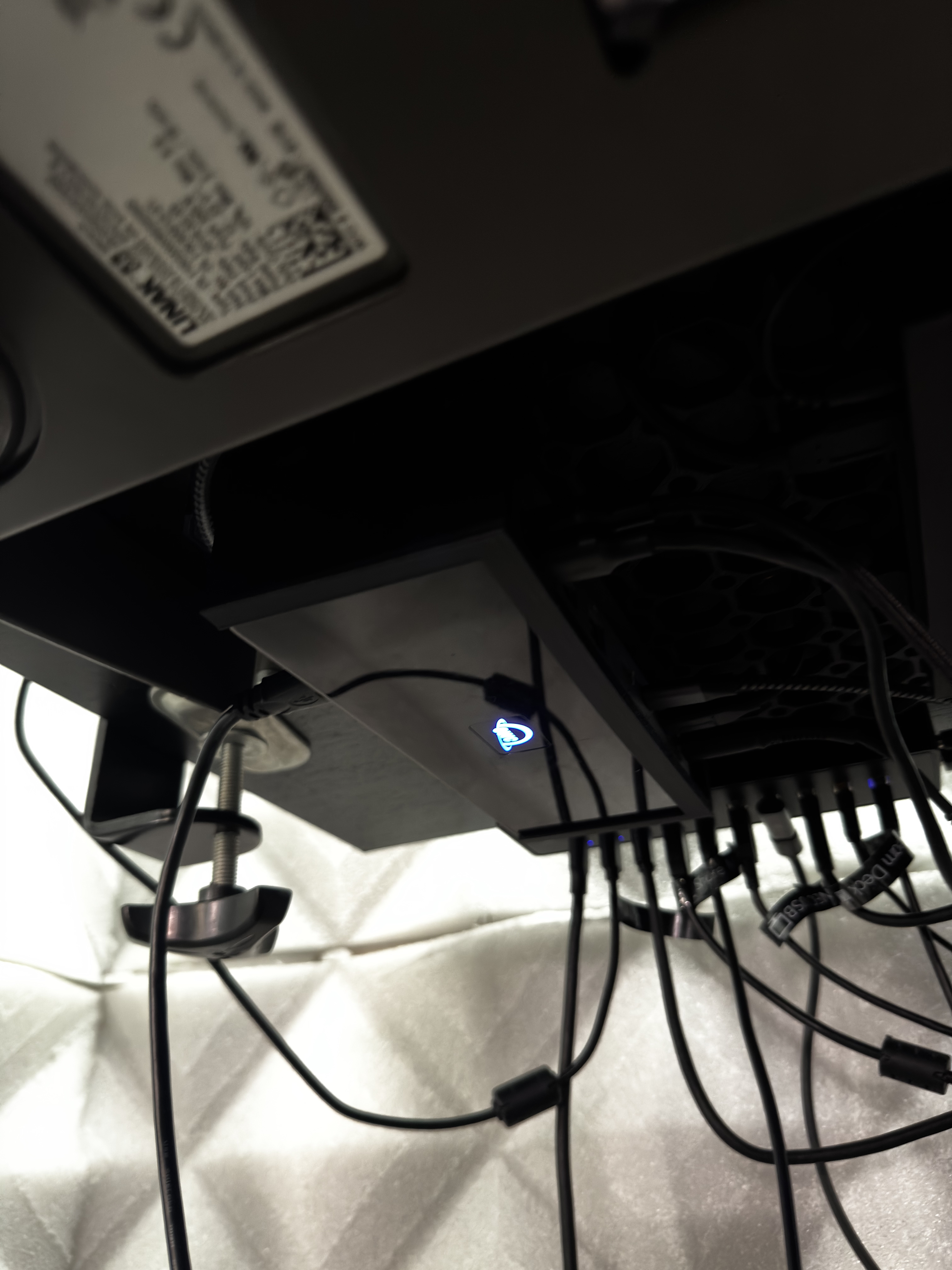 OWC Thunderbolt 4 dock 11 ports - Underware holder