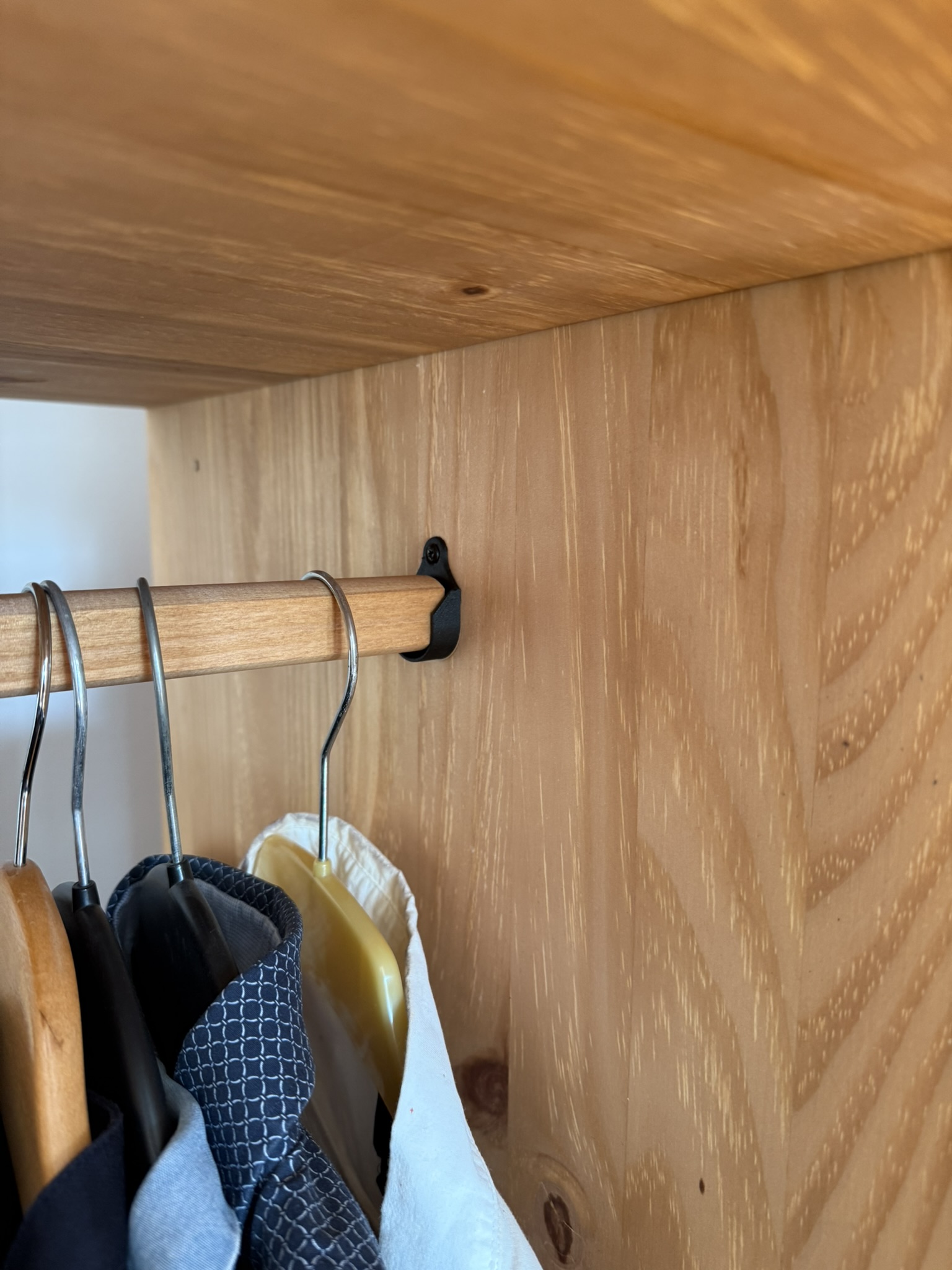 Closet rod bracket - Stangenhalterung ebuy24 New Mexico Wardrobe Kleiderschrank