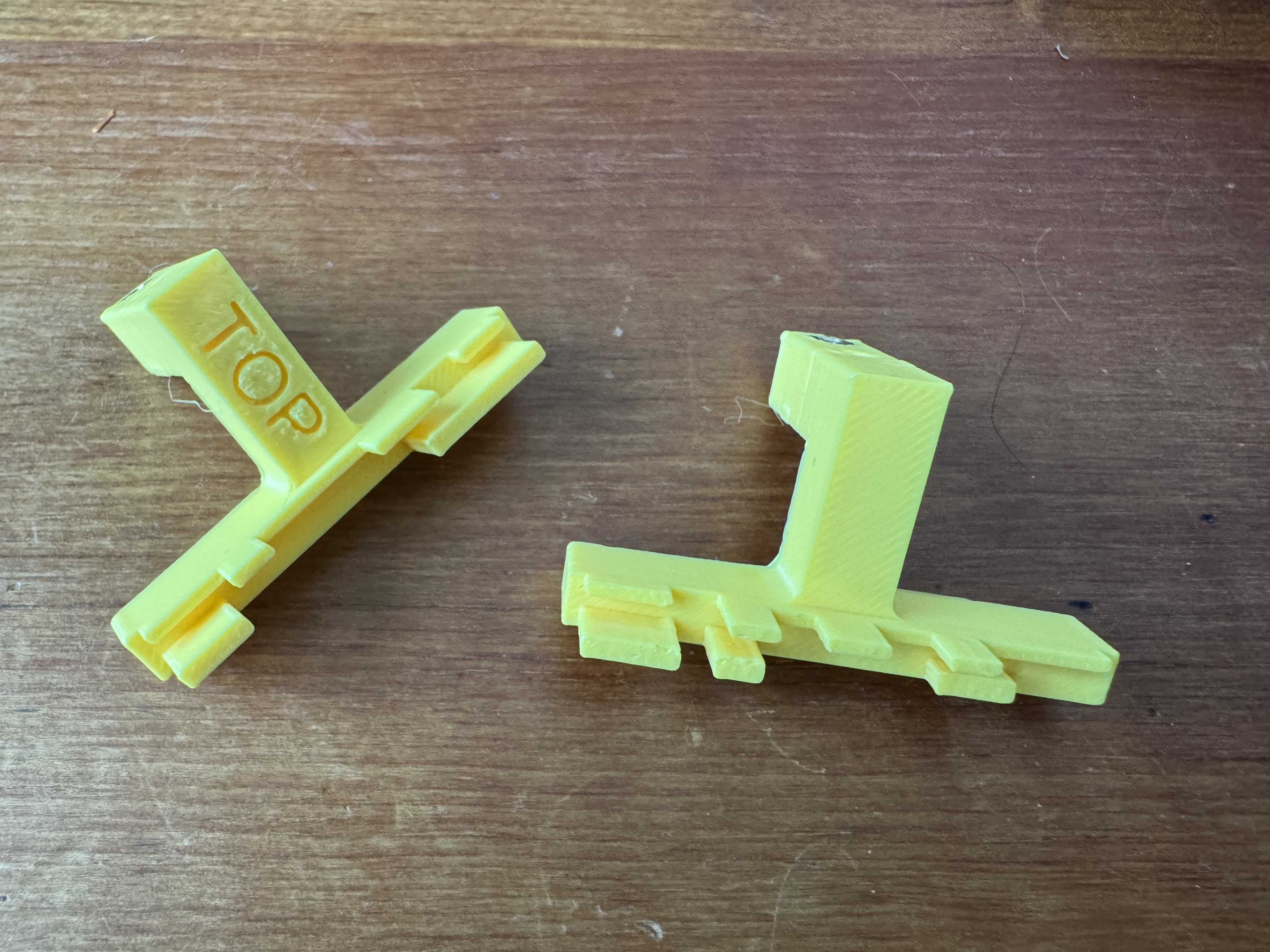 Gang box Top/Bottom for printing in PETG - with additional holes for standard Lutron Plates