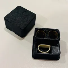 The Quickdraw - Steel guitar finger and thumb pick box