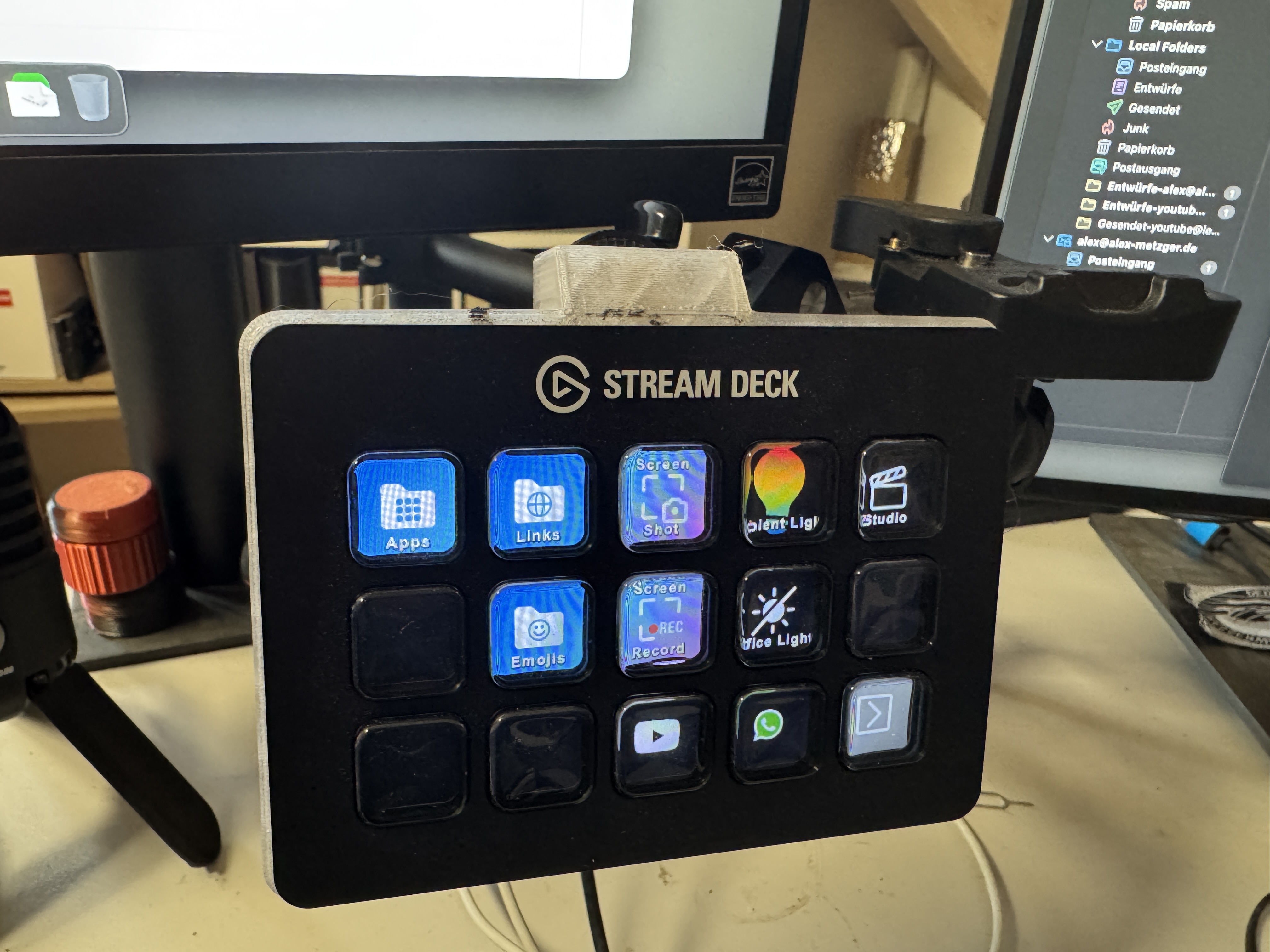 Stream Deck MK.2 Mount for 1/4" UNC (Tripod Thread)