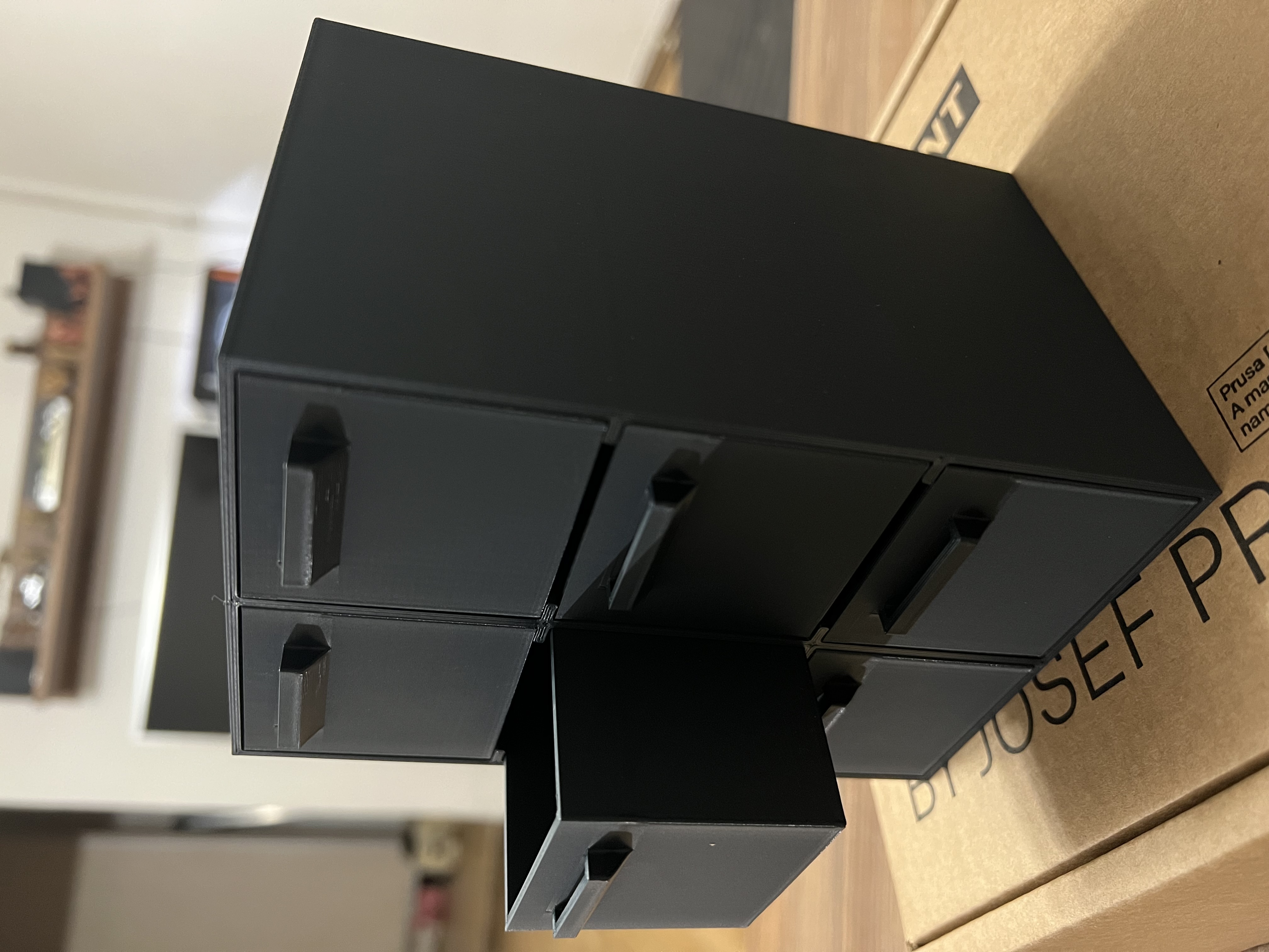 Úsporný univerzální box - regál na různé věci - Economical universal box - shelf for various things