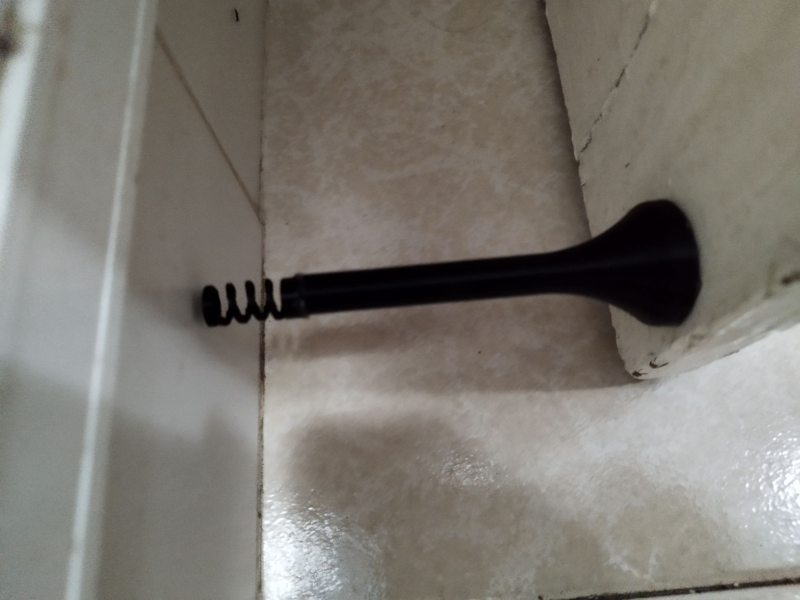 Miniatura 4 do modelo 3D Door stopper with spring