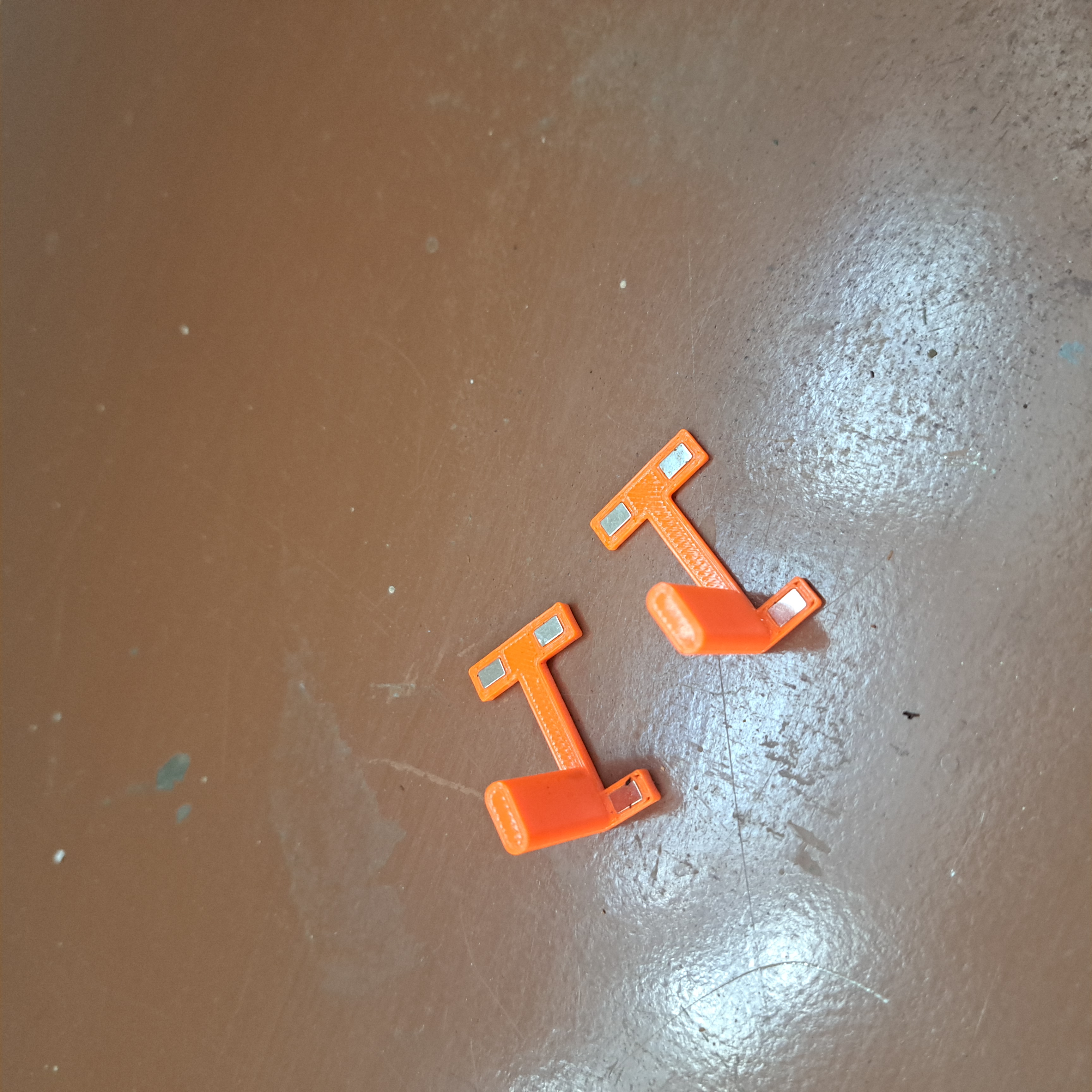 Let-off magnetic gauge