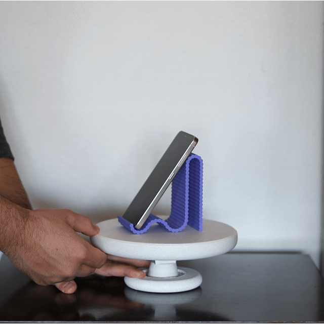 Miniatura 2 do modelo 3D Rotating Table Base