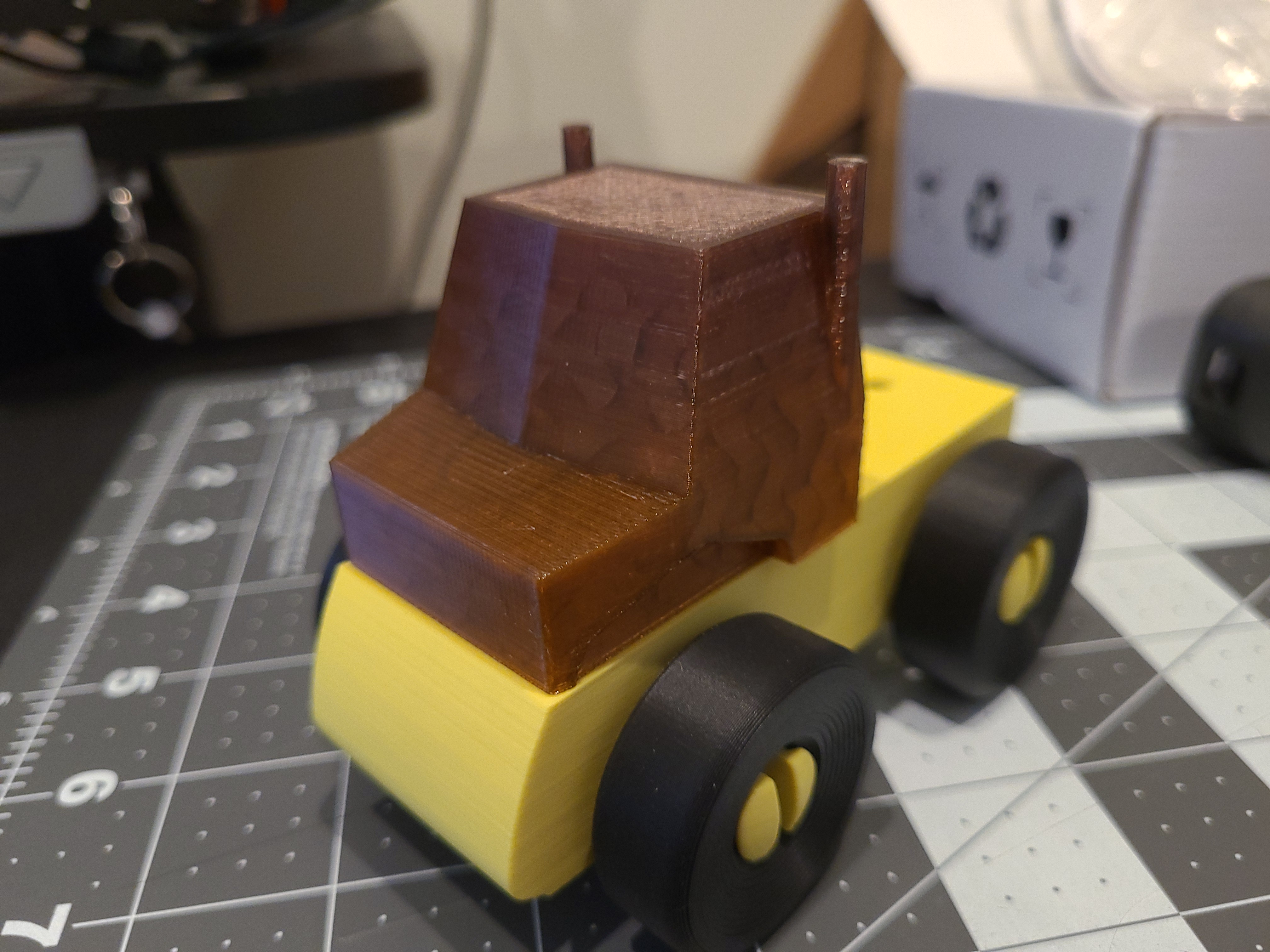 Ikea LILLABO minimal semi-truck front