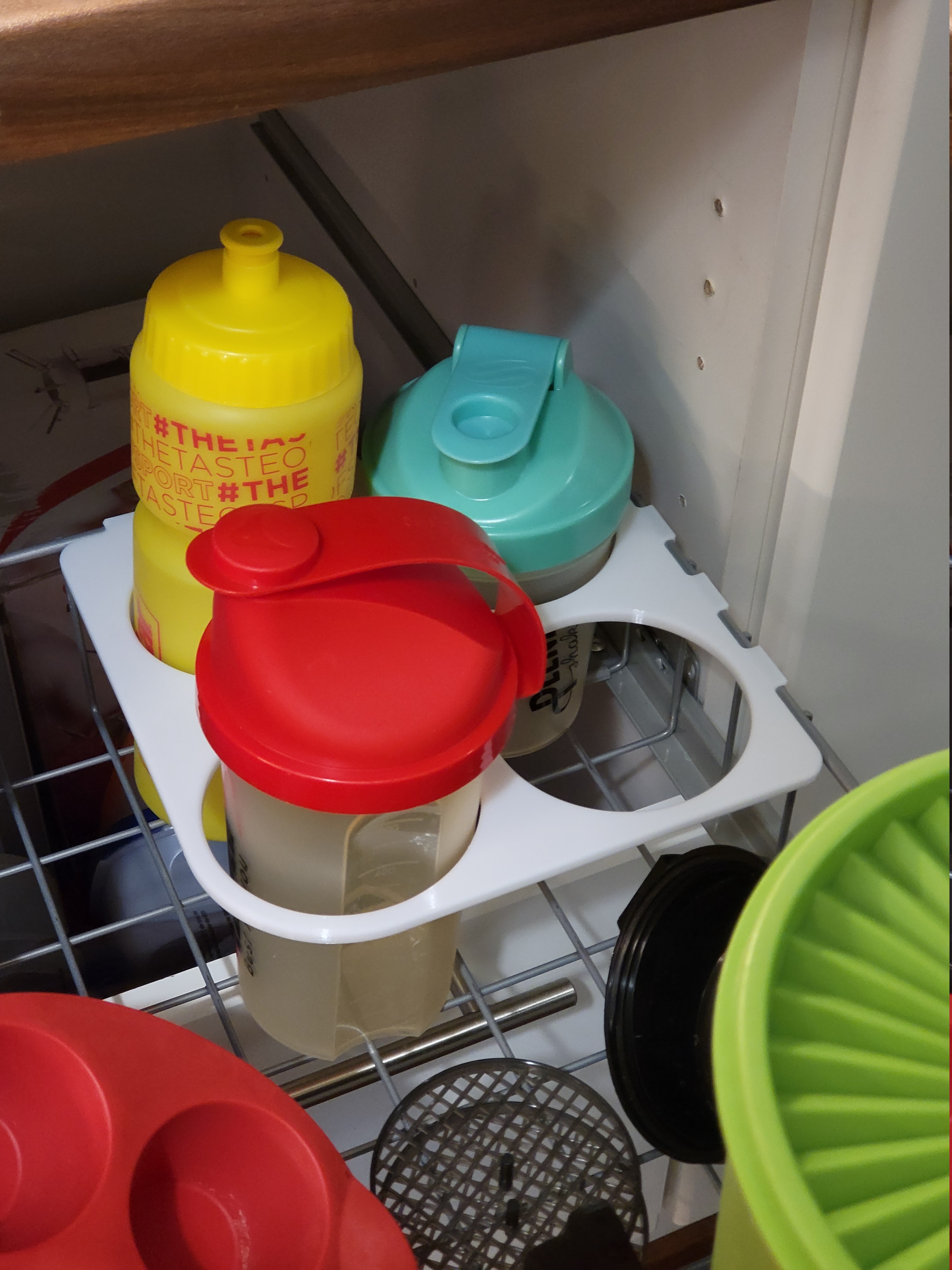Bottle holder for wire basket
