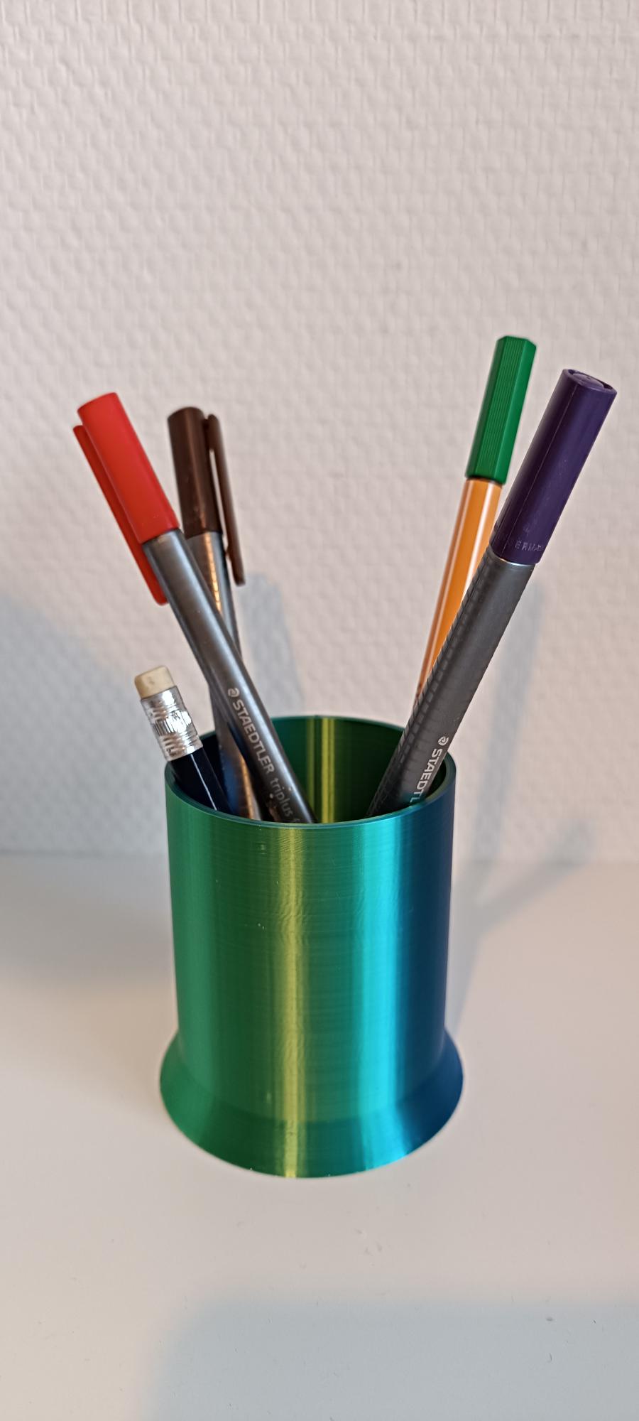 pot à crayons stable