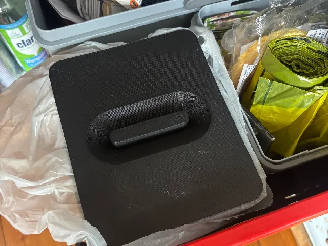 Lid for 7l trash bin by Franke
