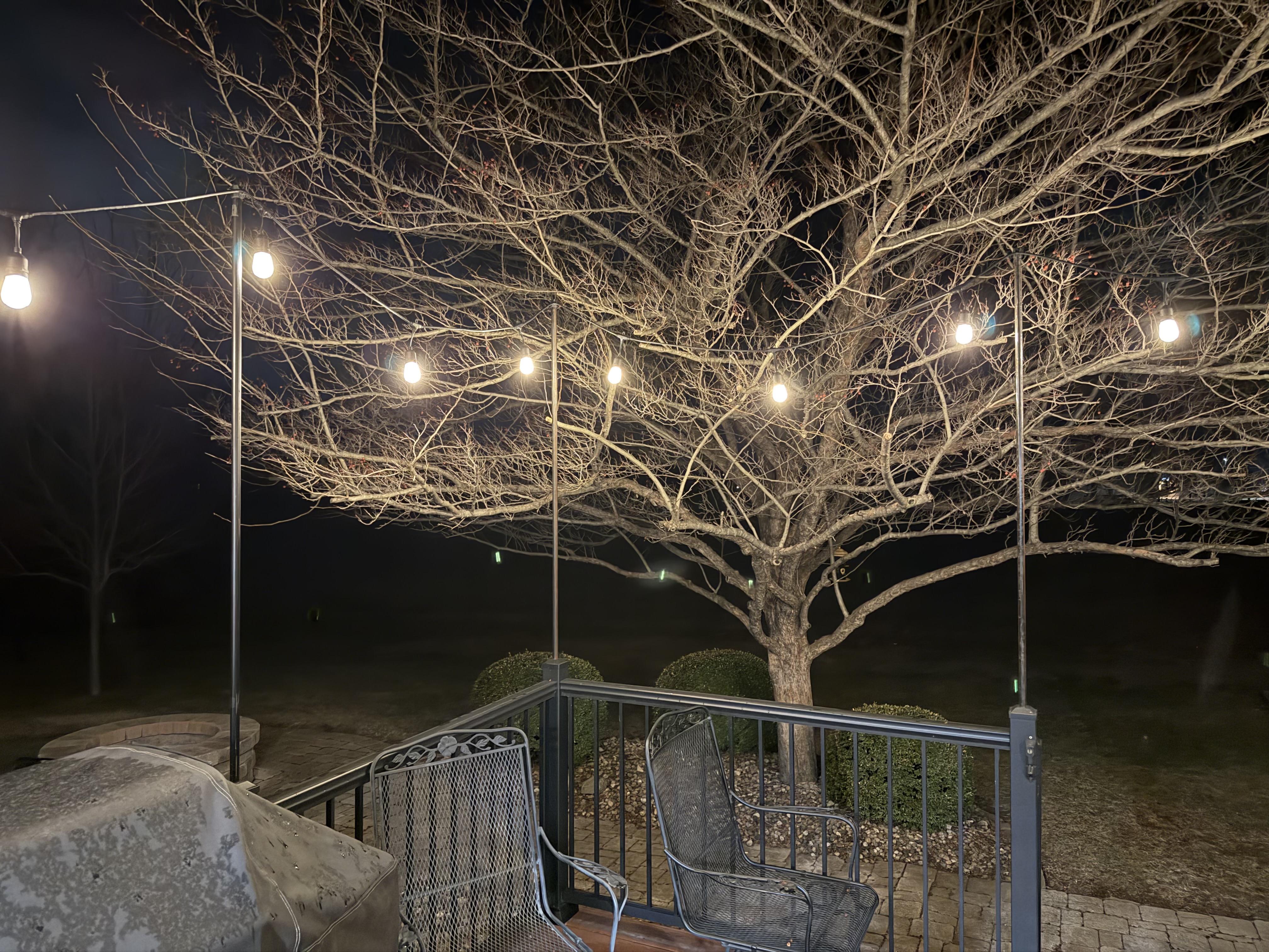 3/4" Black Pipe String Light Mount