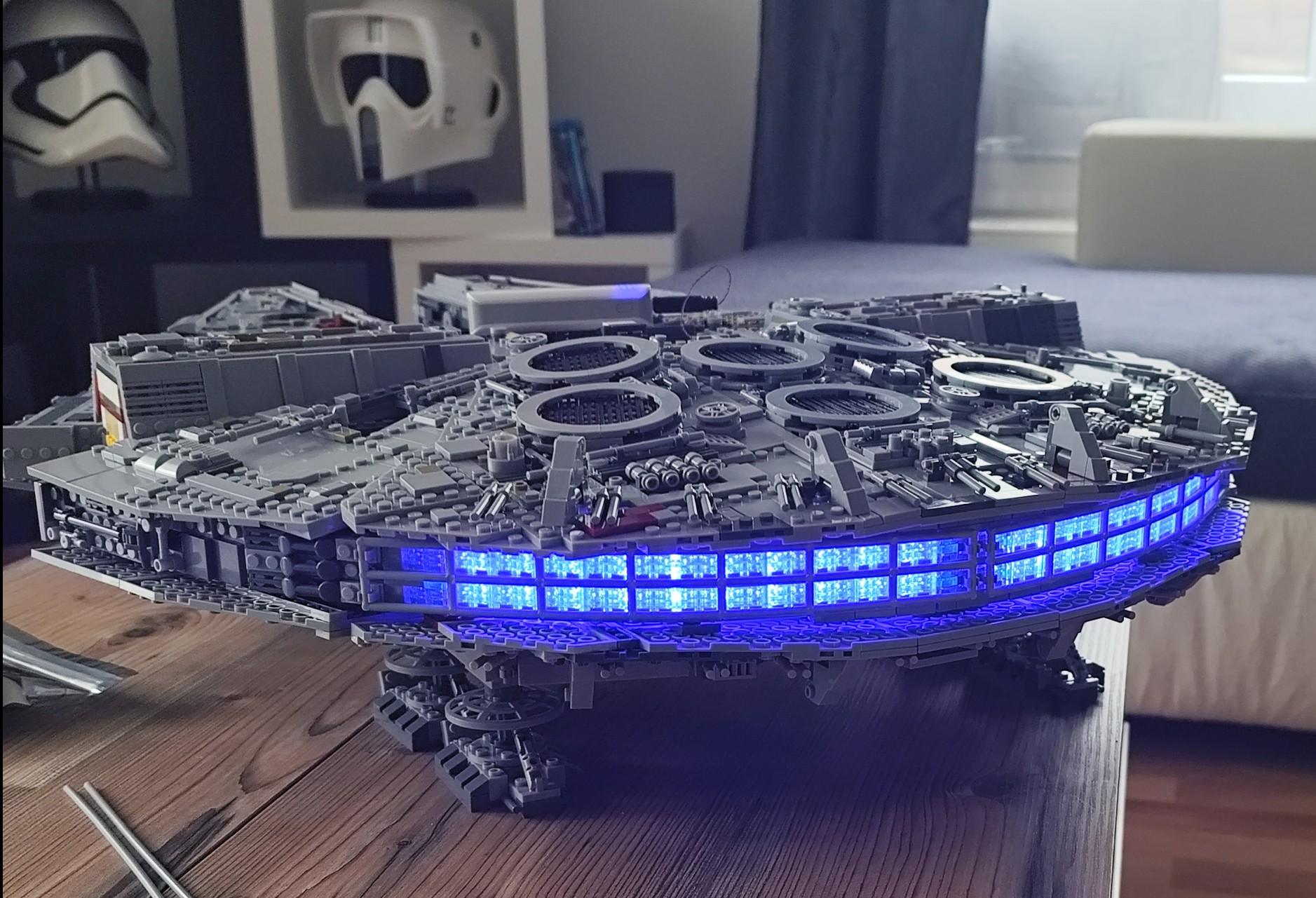 LED-Brick-Holder for 75192 UCS Millennium Falcon
