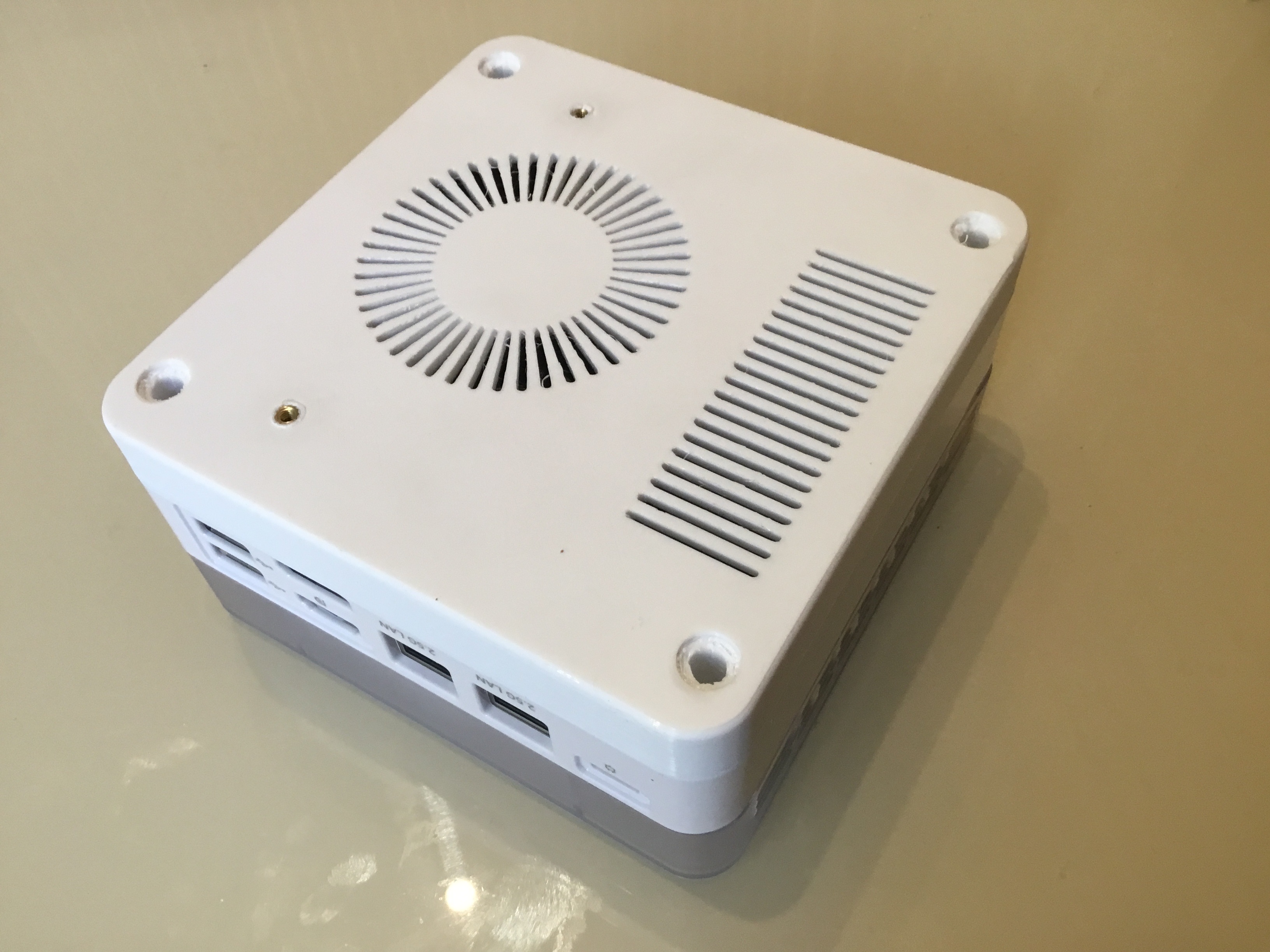 GenMachine Mini-PC