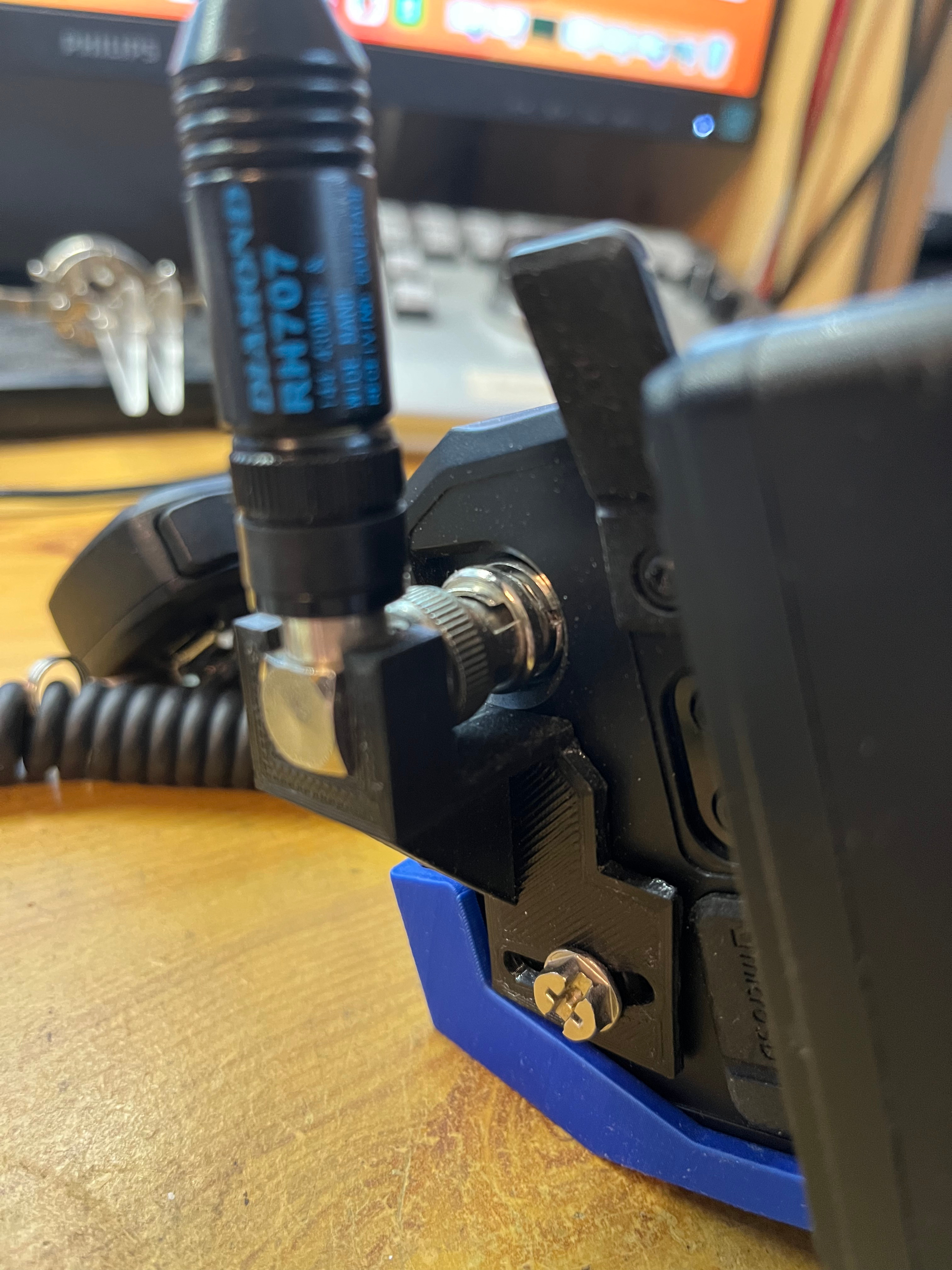 Icom 705 BNC mounting bracket