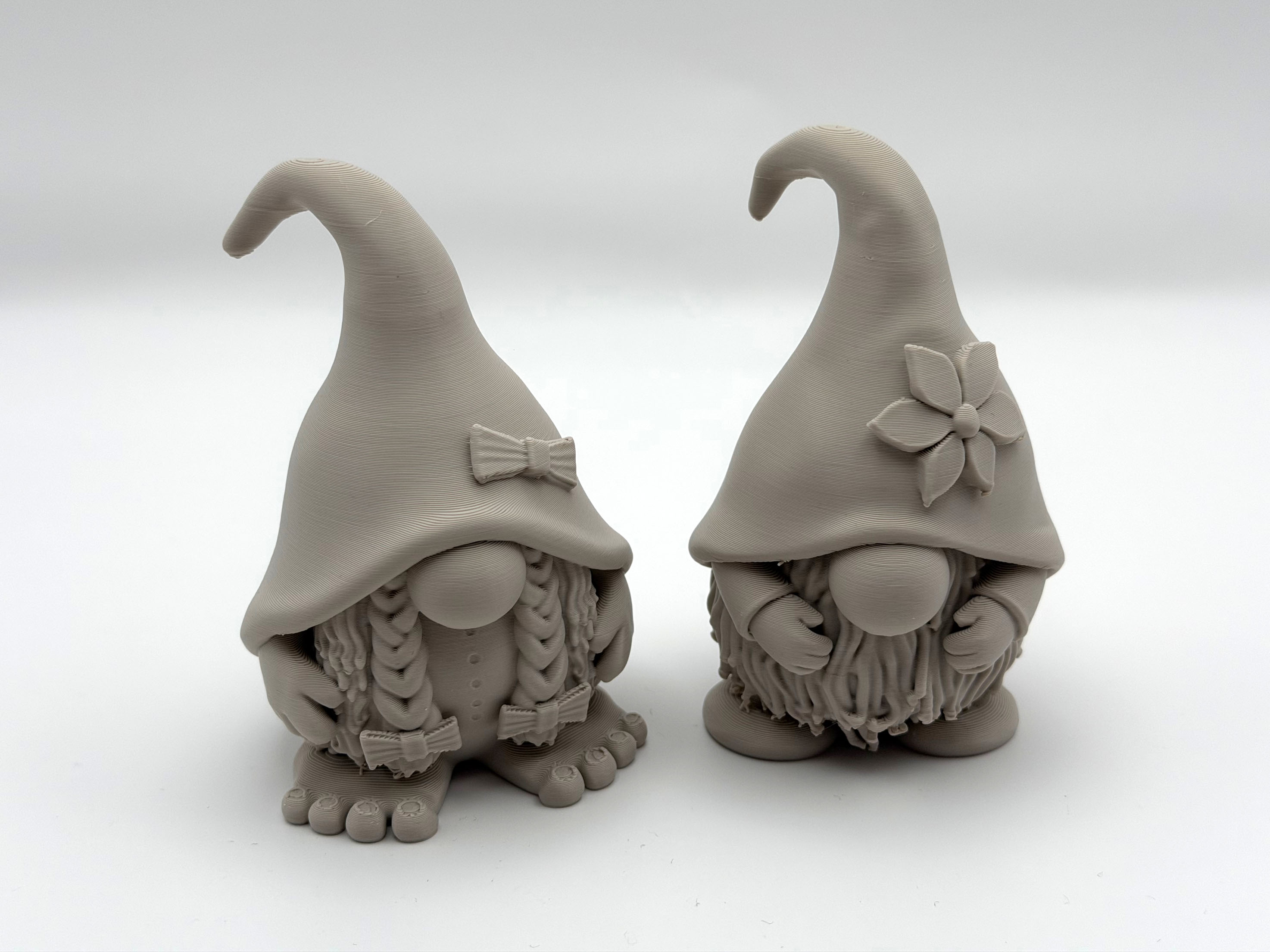 Miniatura 2 do modelo 3D Cute Gnomes Couple