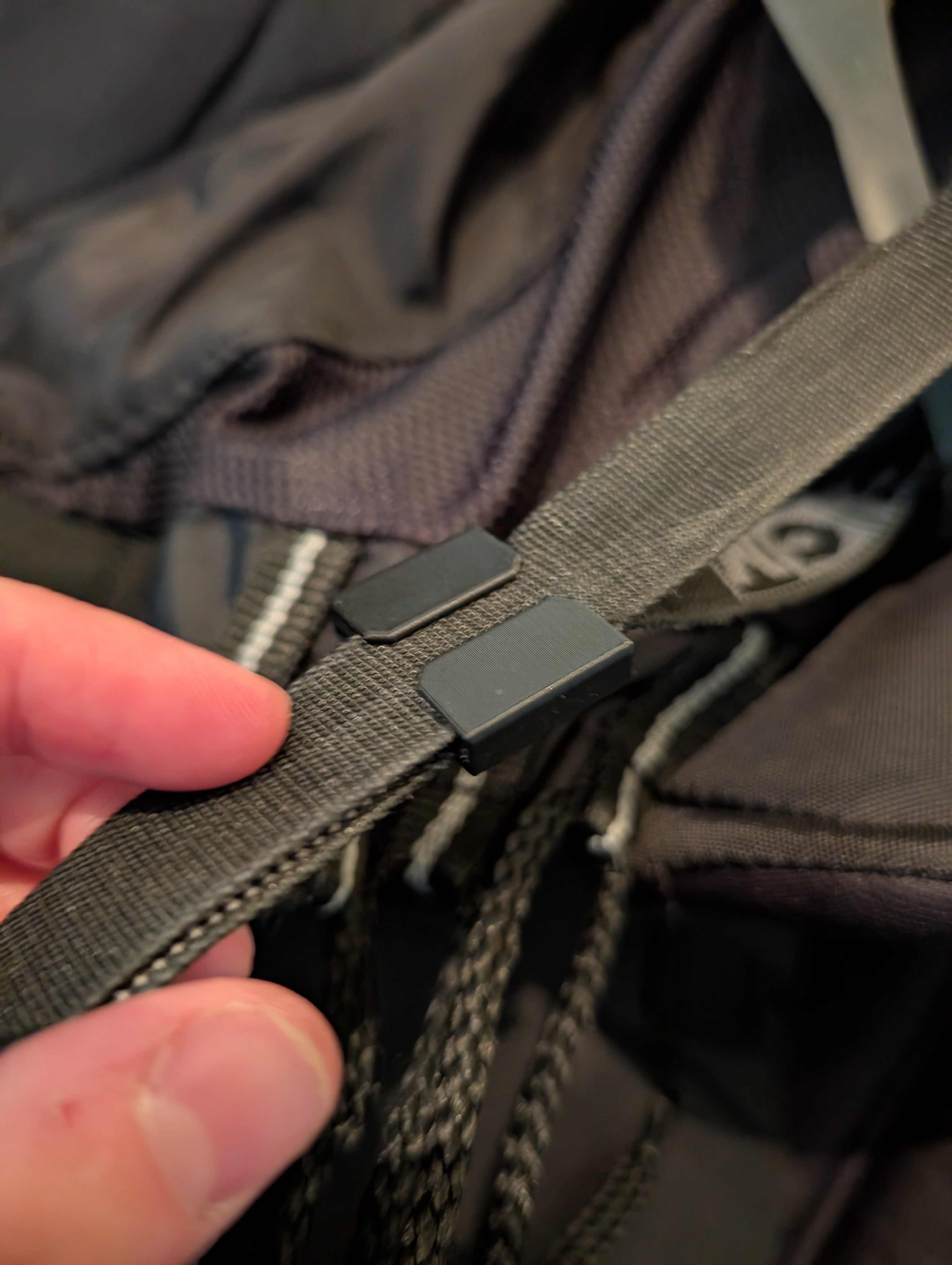 Remix of LTT Commuter Backpack Strap Clip — miniatura 3