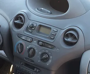 Toyota Yaris P1 Dashboard clip