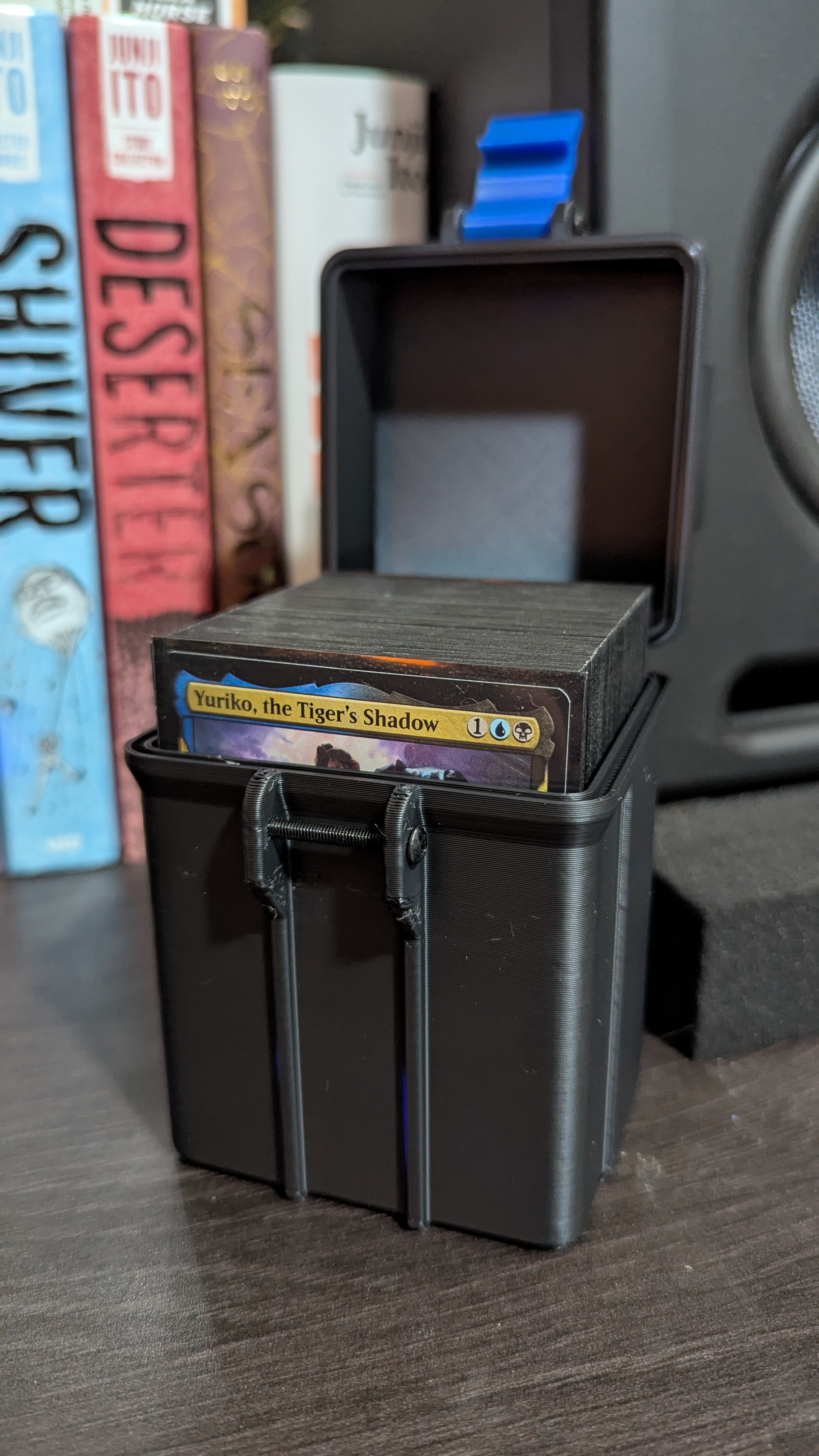 MTG Rugged Deck Box - 100 — miniatura 3