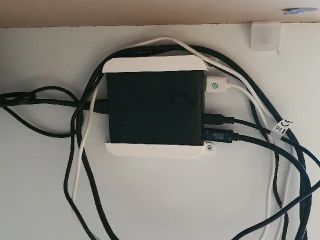 Wall mount 02 Power Hub Eco