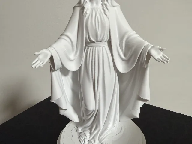 Statuetta della Vergine Maria