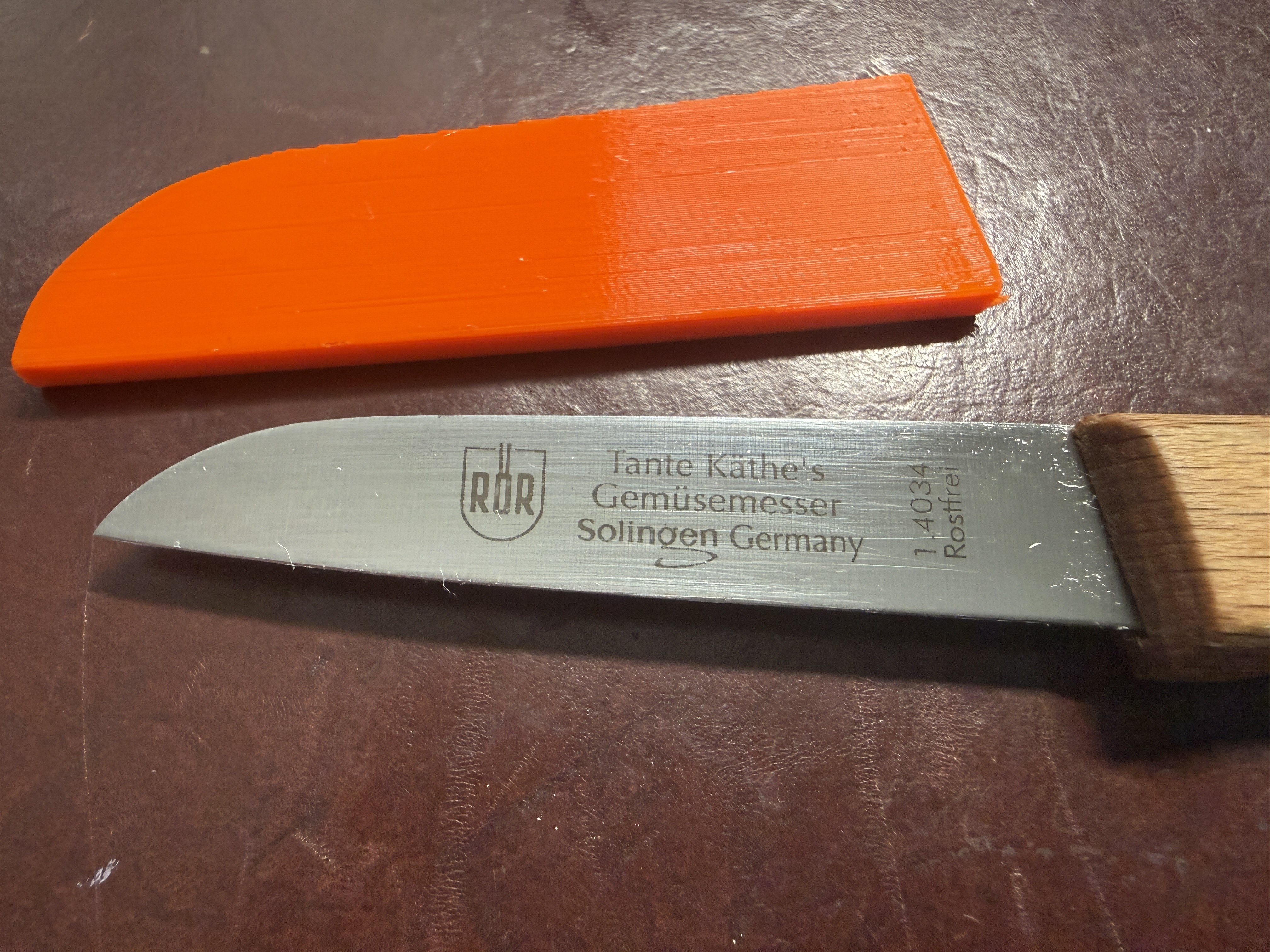 Knife sheath for a small knife / Messerscheide für ein Gemüsemesser