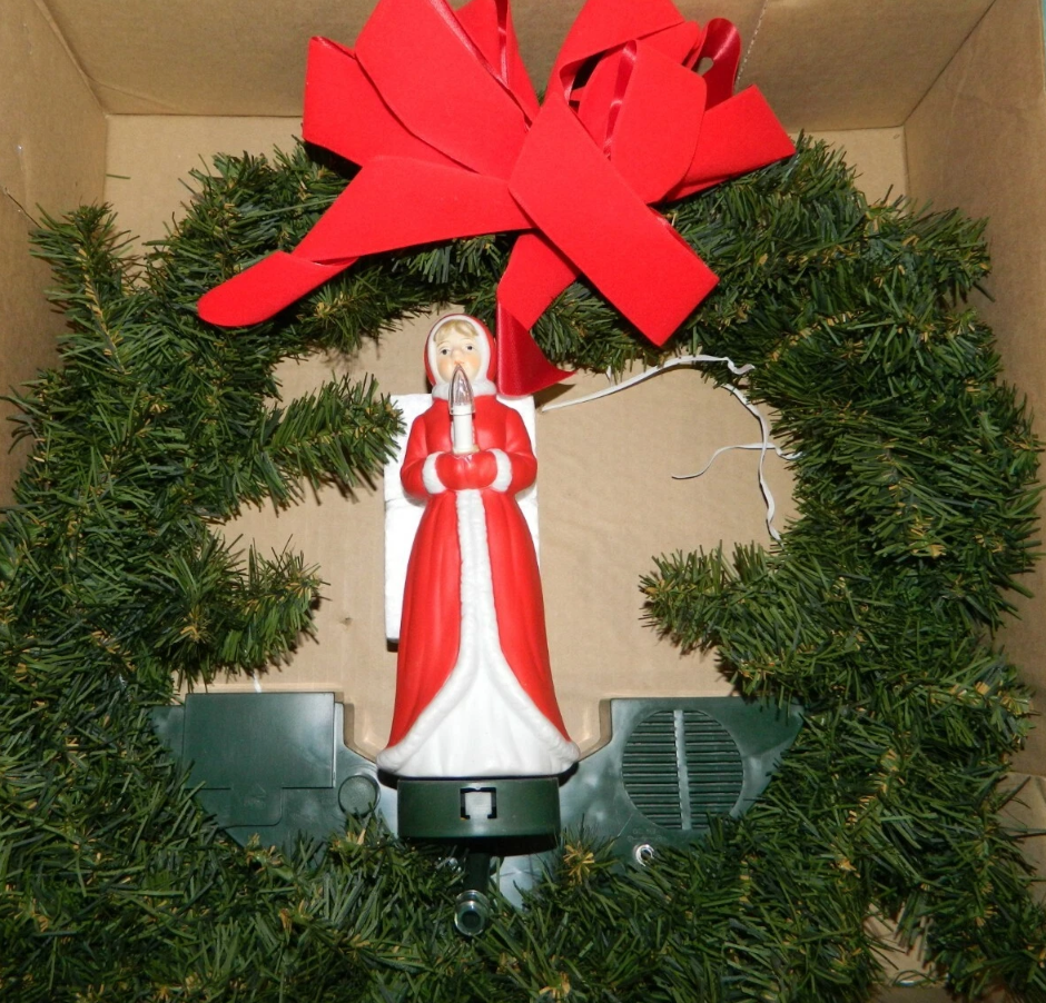 Mr Christmas Singing Wreath Battery Door