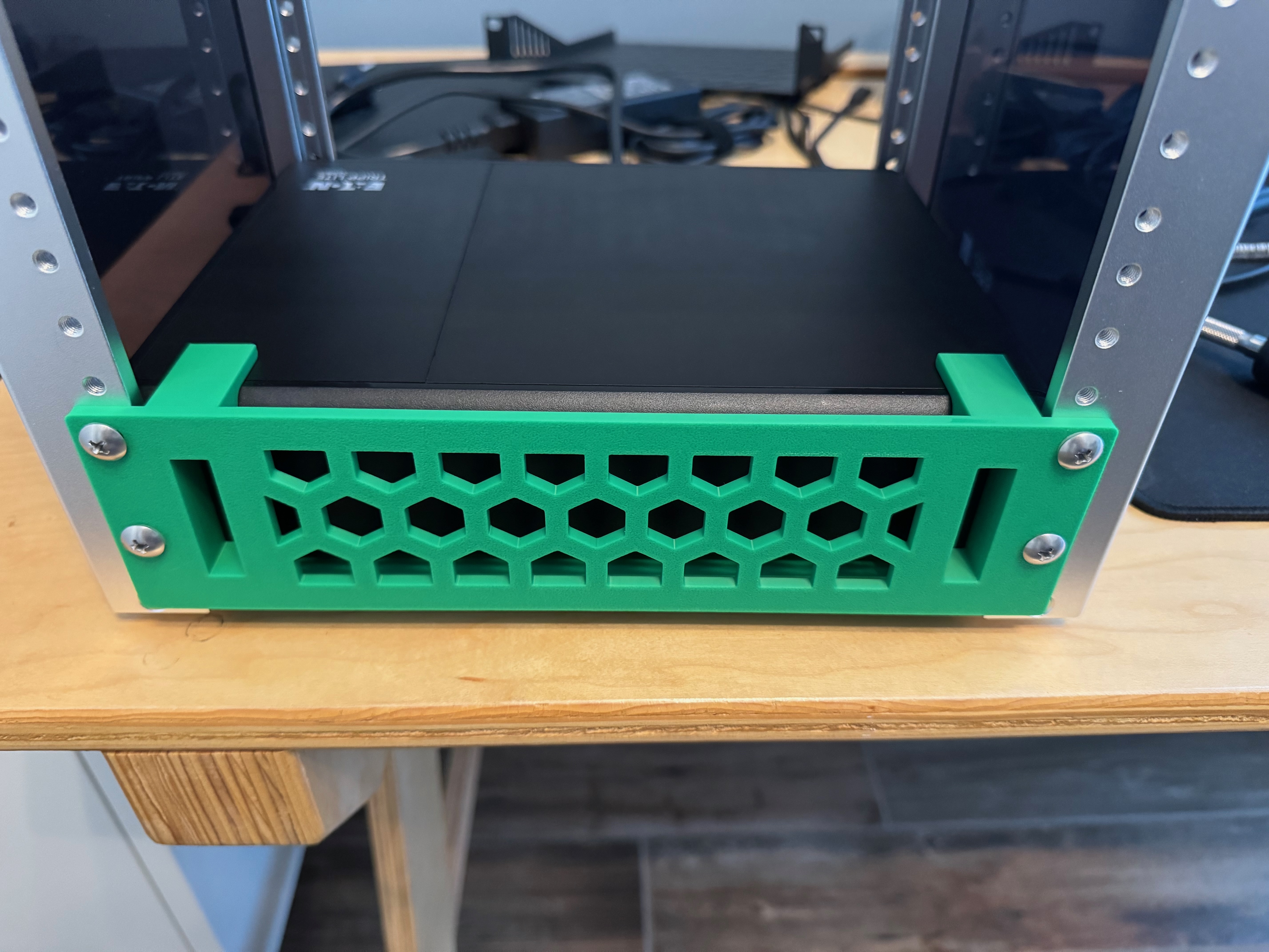 Tripp Lite BC600R UPS 1U Mount for DeskPi RackMate