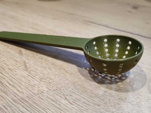 Sieblöffel groß