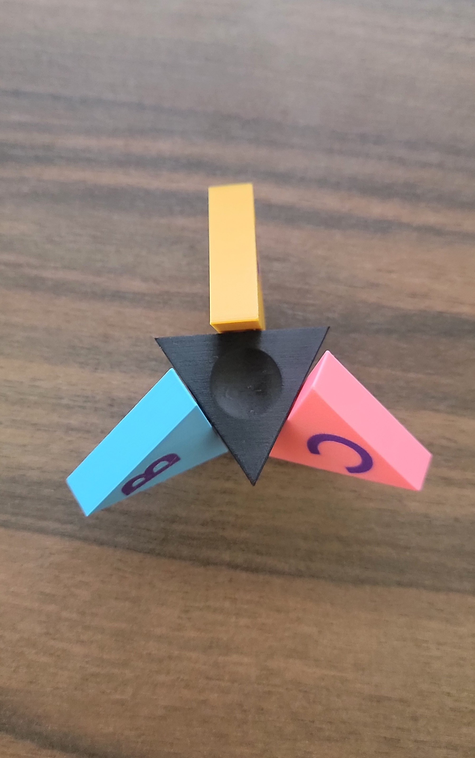 Articulating Equilateral Triangle — thumbnail 2