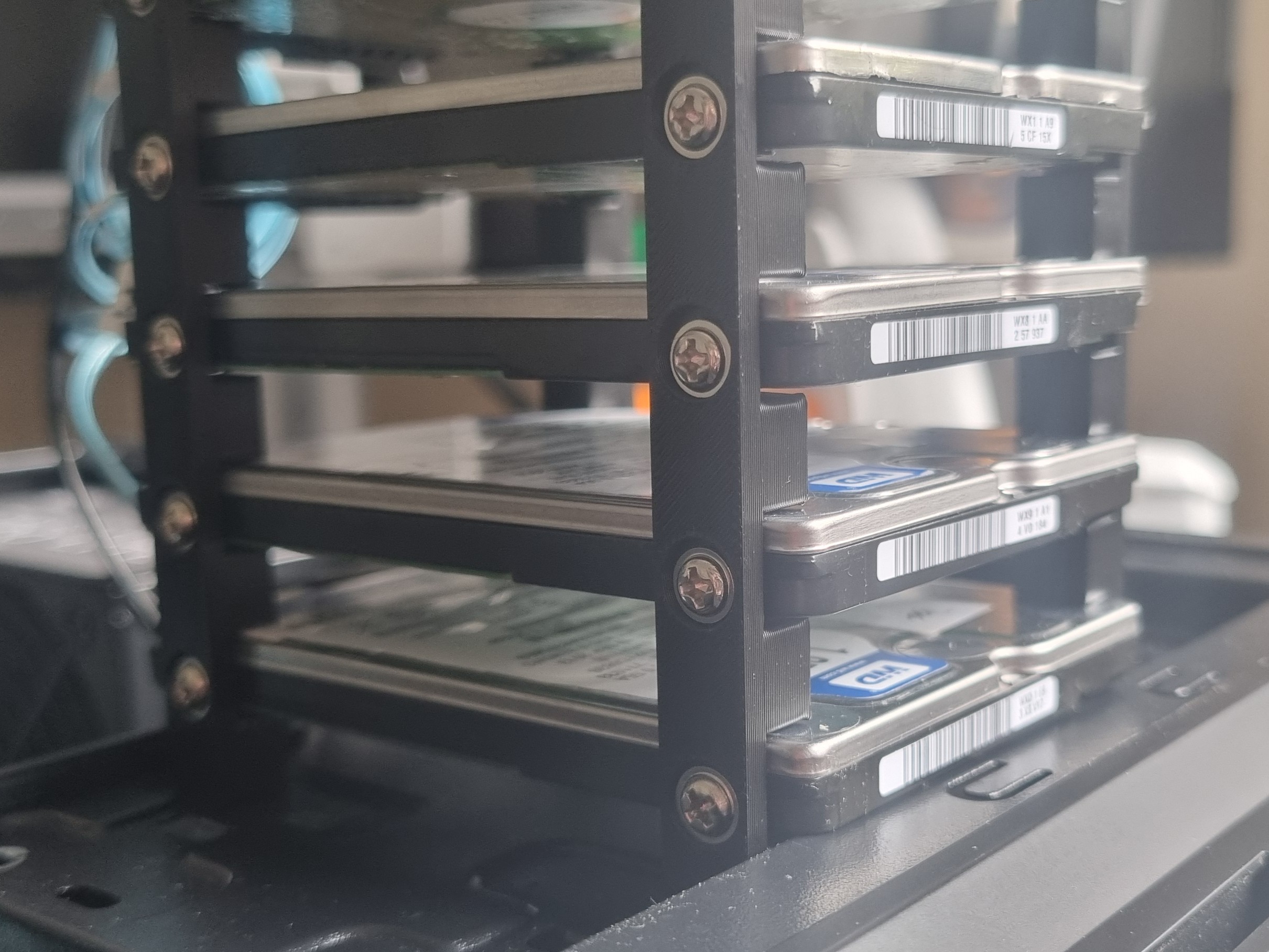 Miniatura 5 do modelo 3D HDD Stack Rack – 2.5" Drive Bracket