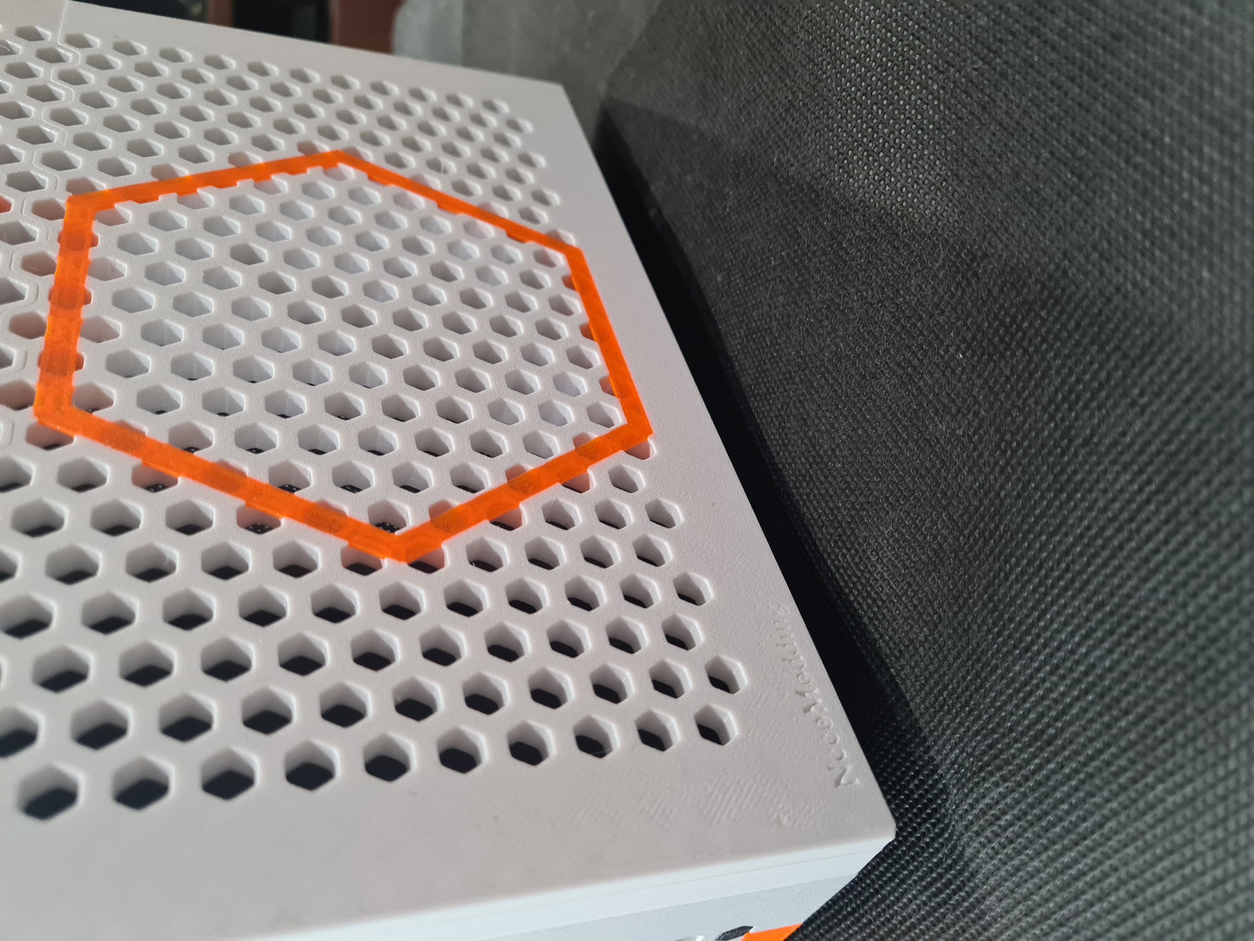 Miniatura 14 do modelo 3D mITX PC "Puzzle" Case