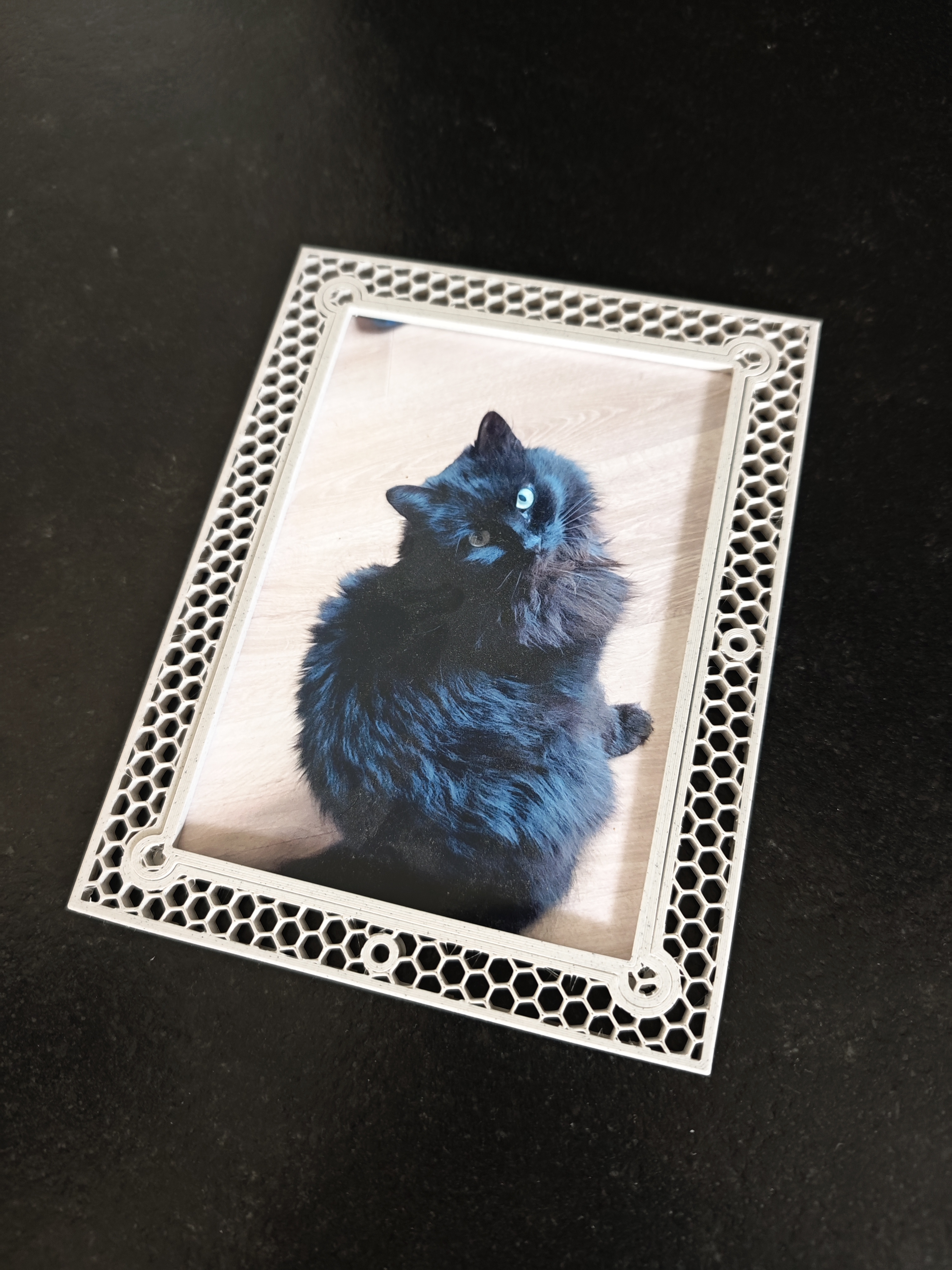 140x100mm Honeycomb Picture Frame