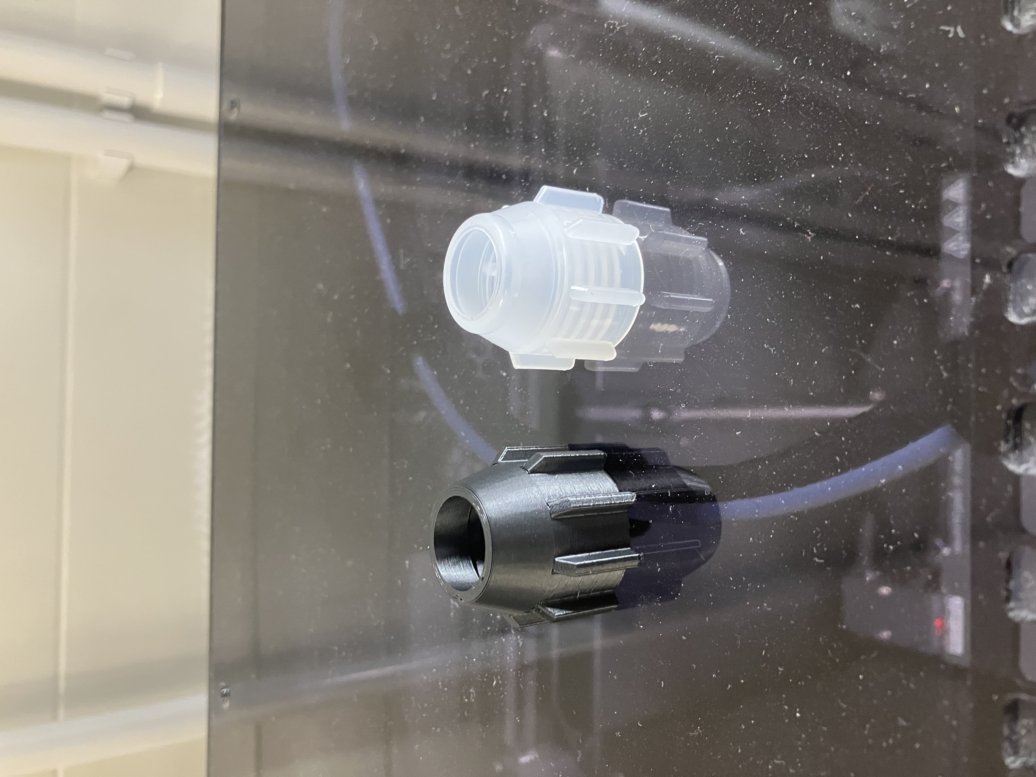 anti-freeze plug for heat-conductive paste