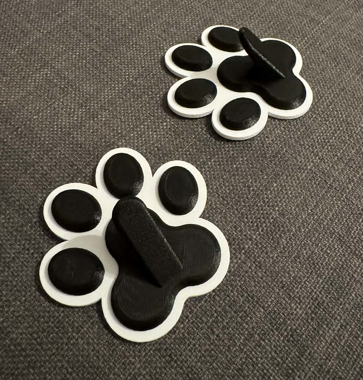 Paw hook