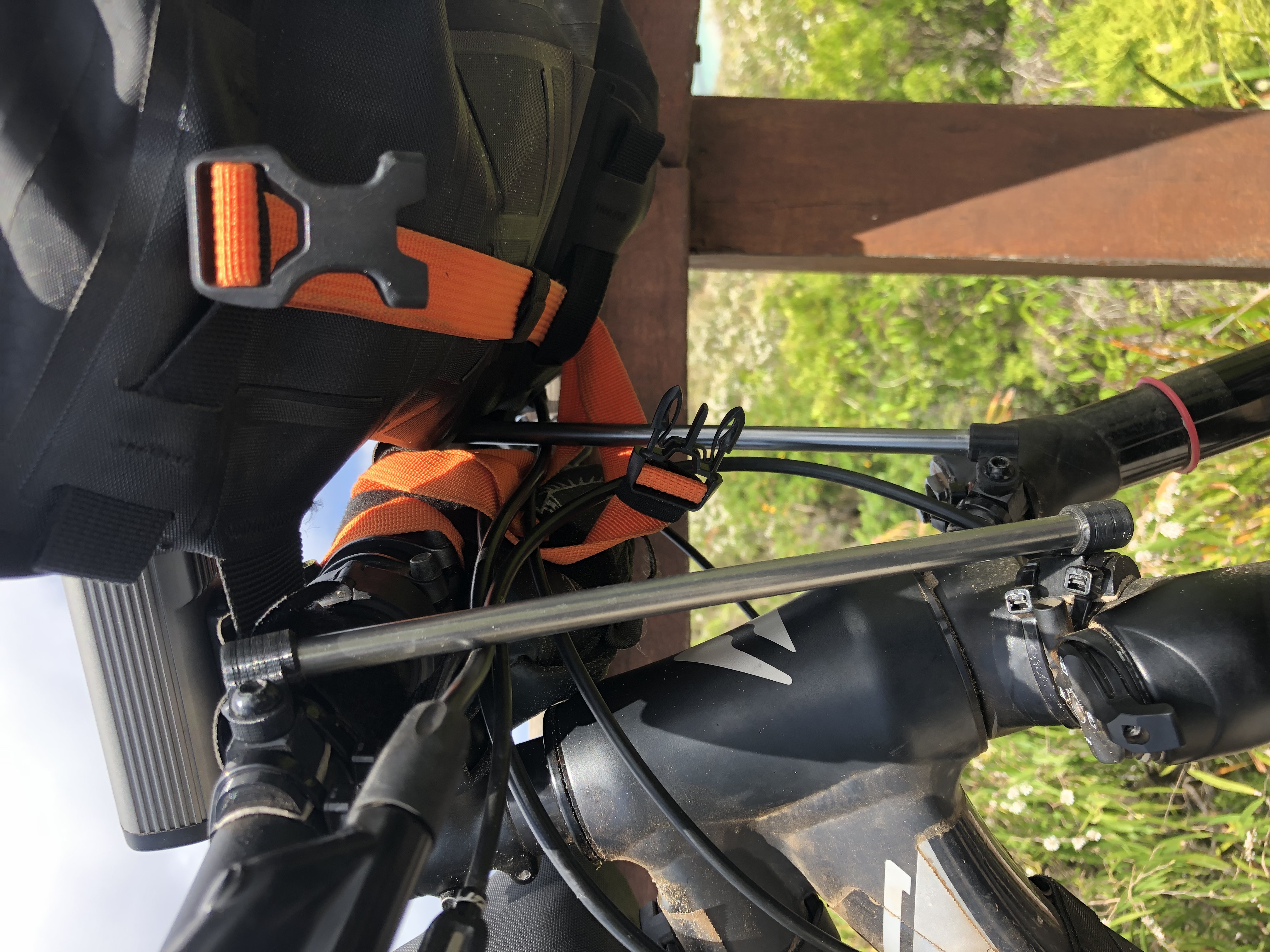 Bikepacking bottle cage and cargo mount for Tubing Multiple sizes — miniatura 12