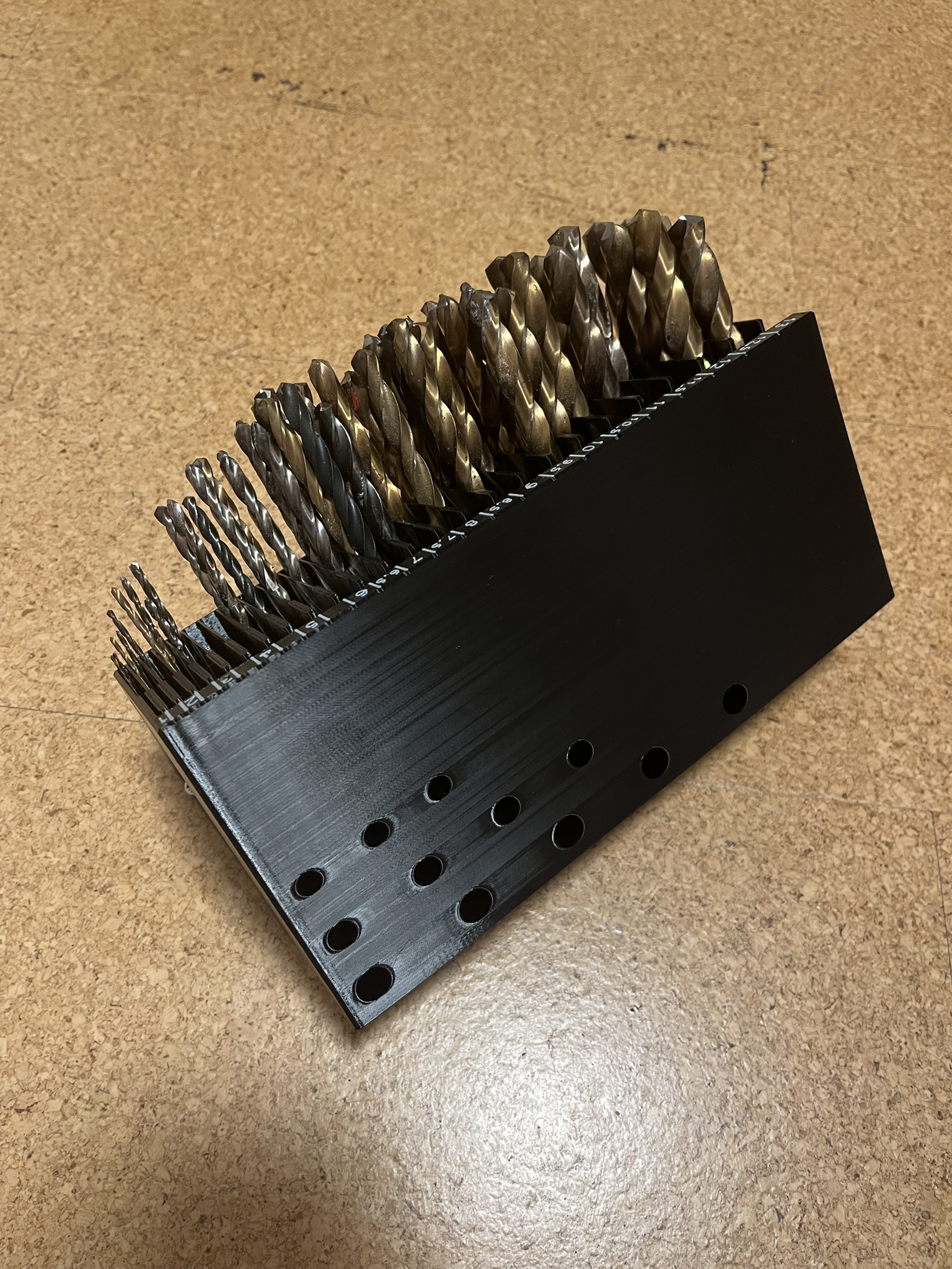 Miniatura 5 do modelo 3D Drill Bit Sorter/Organizer
