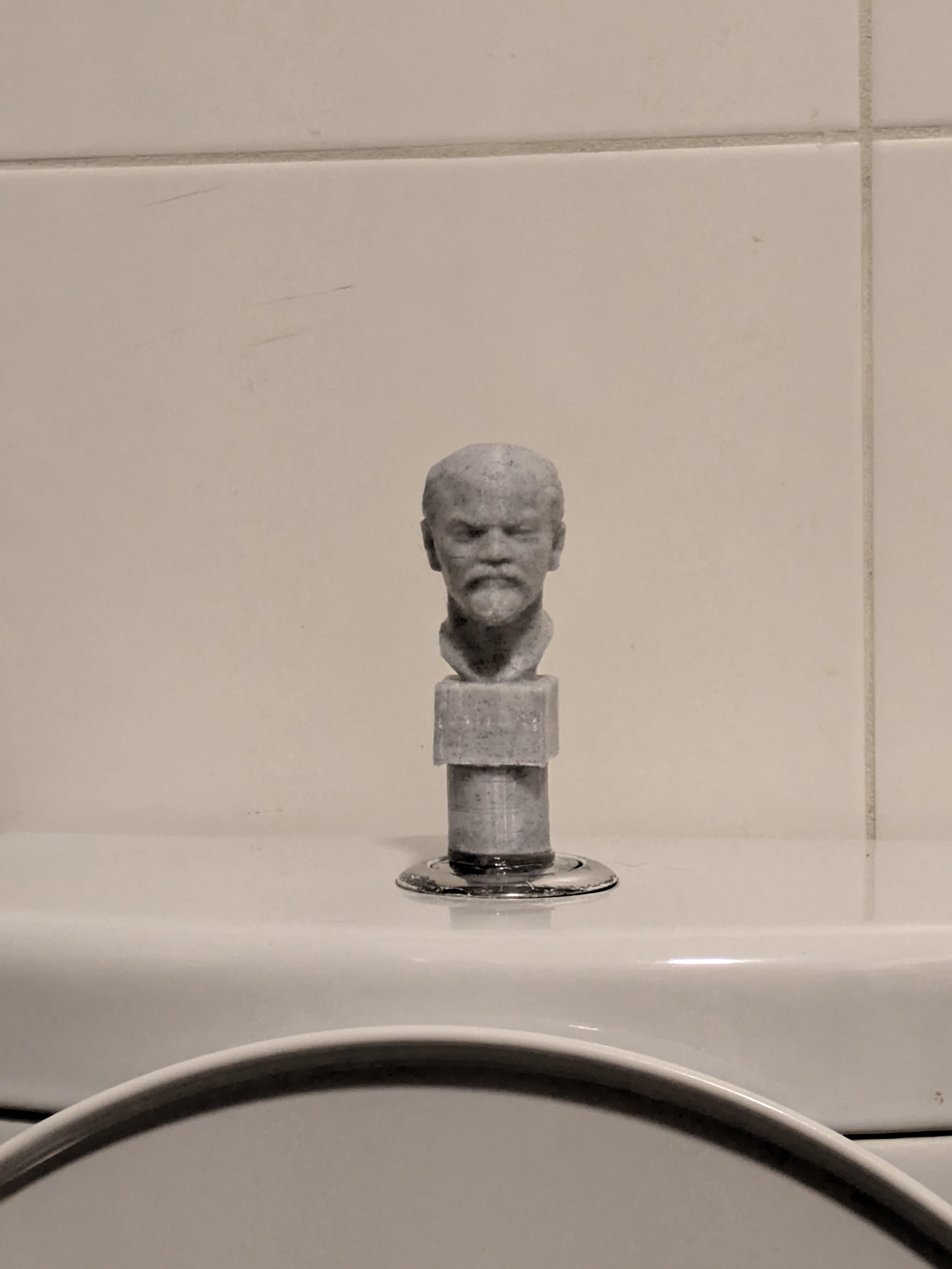 Bust of Lenin on a pillar