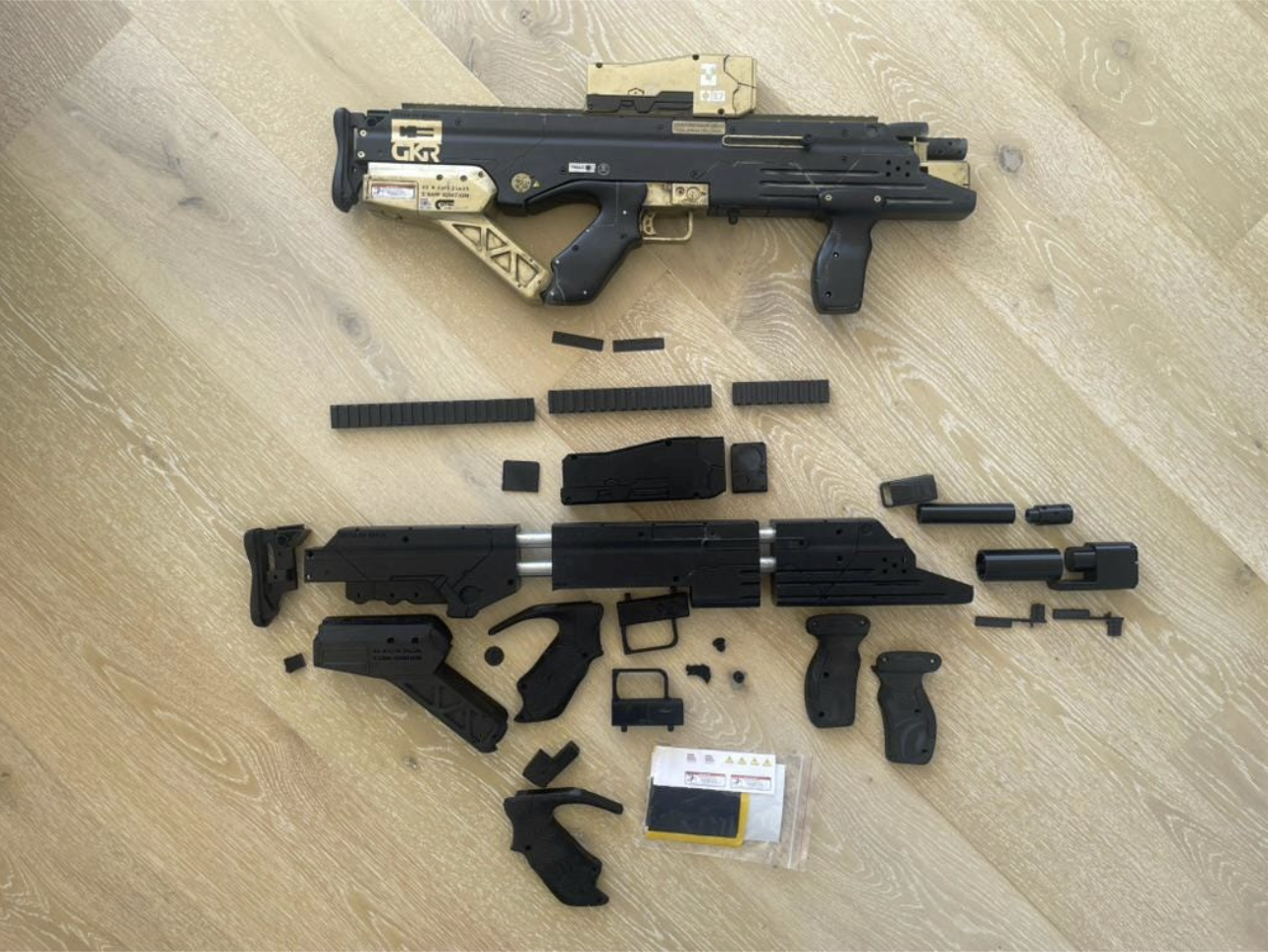 Elysium Carlyle Droid SMG