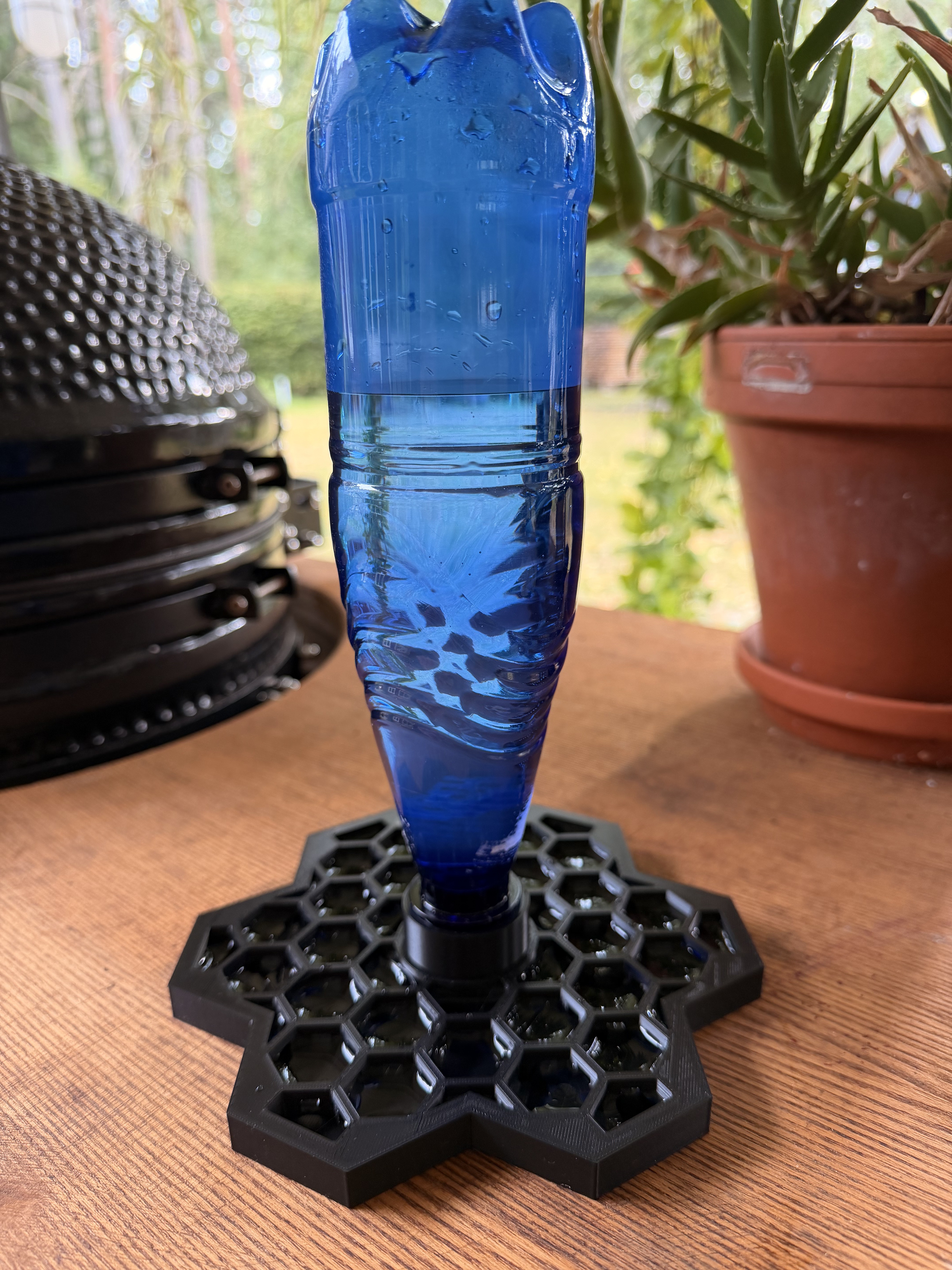 Water tray for bees