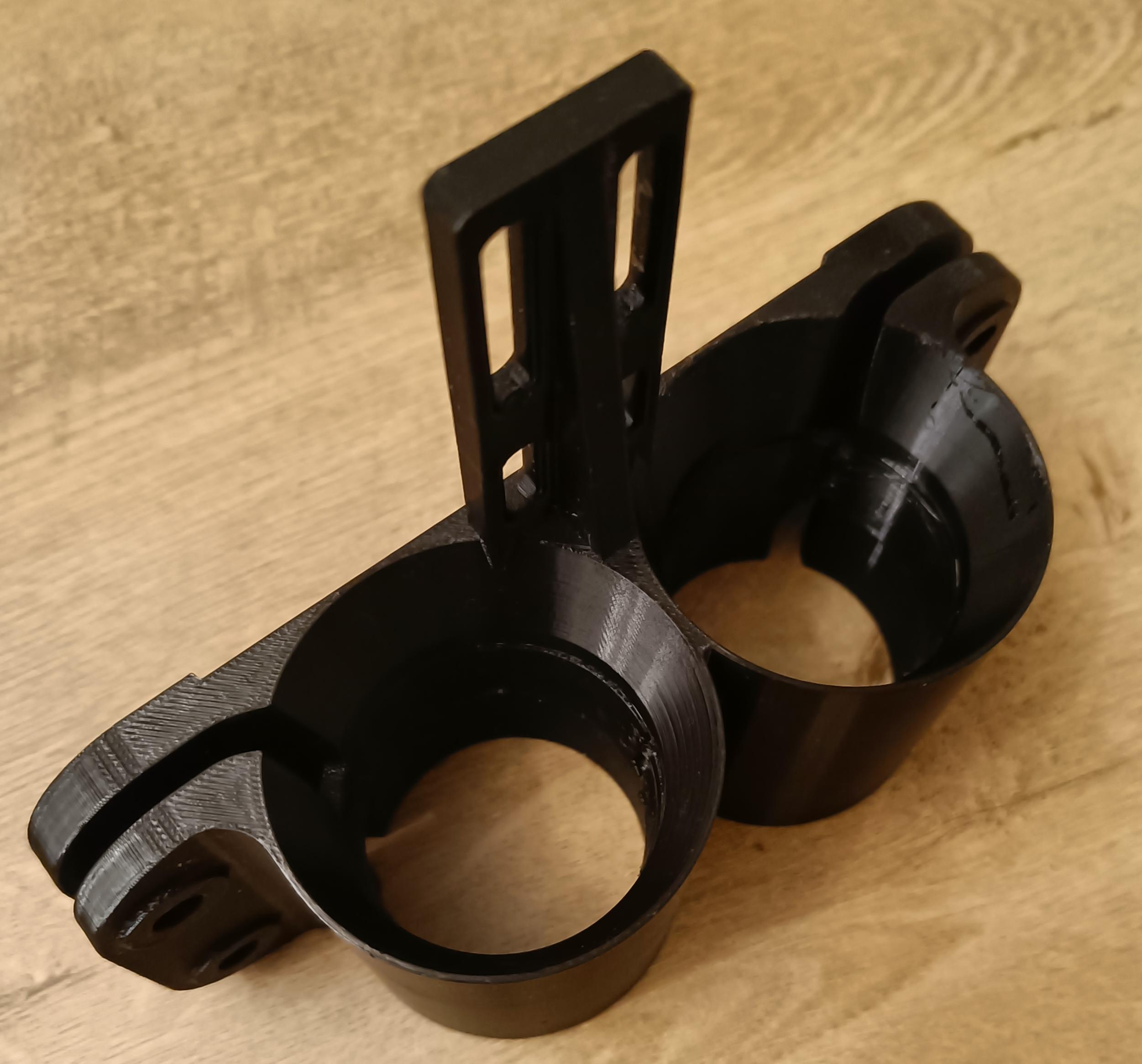 Pump holder D43-44