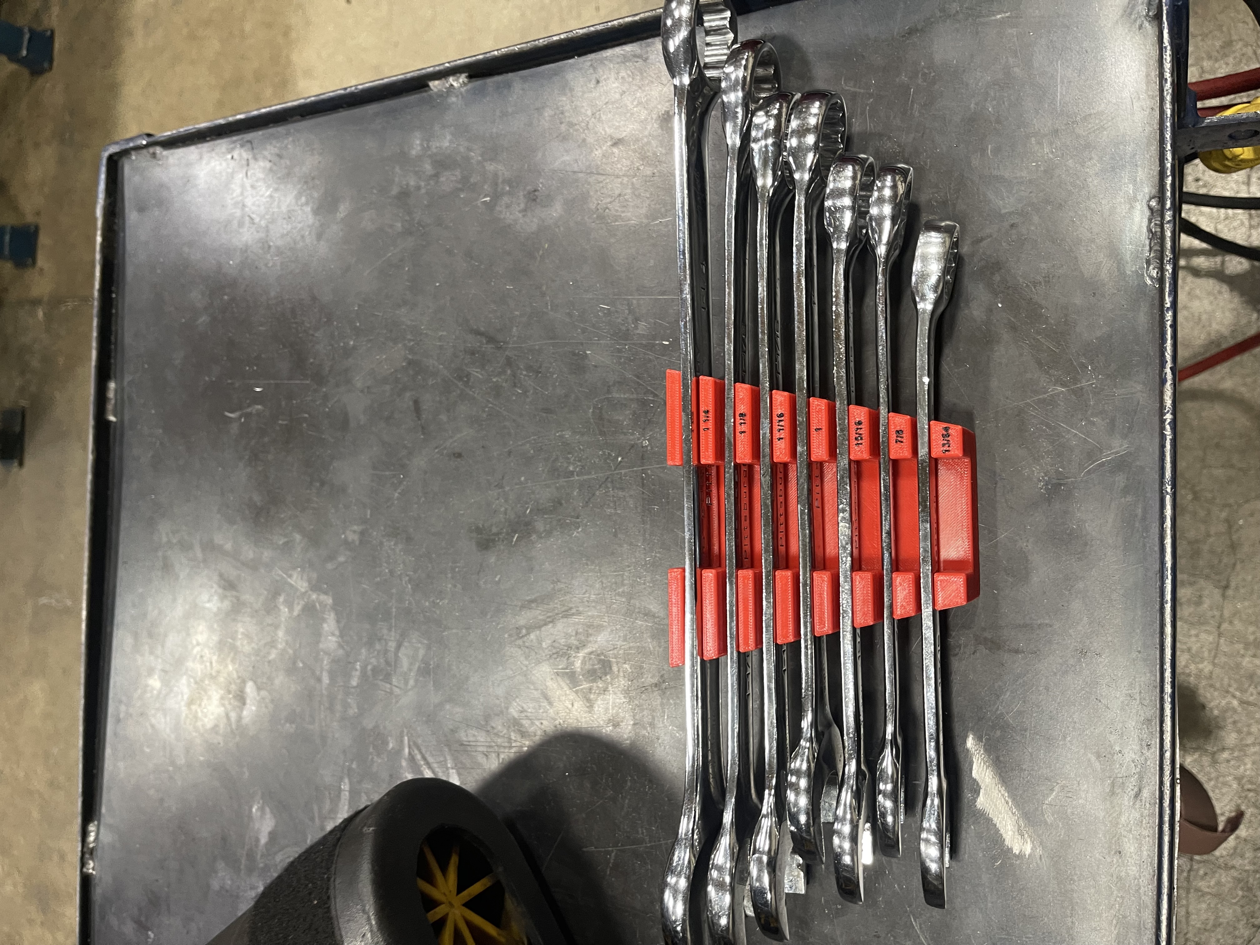 PITTSBURG WRENCH HOLDER  13/64 TO 1-1/4 INCH